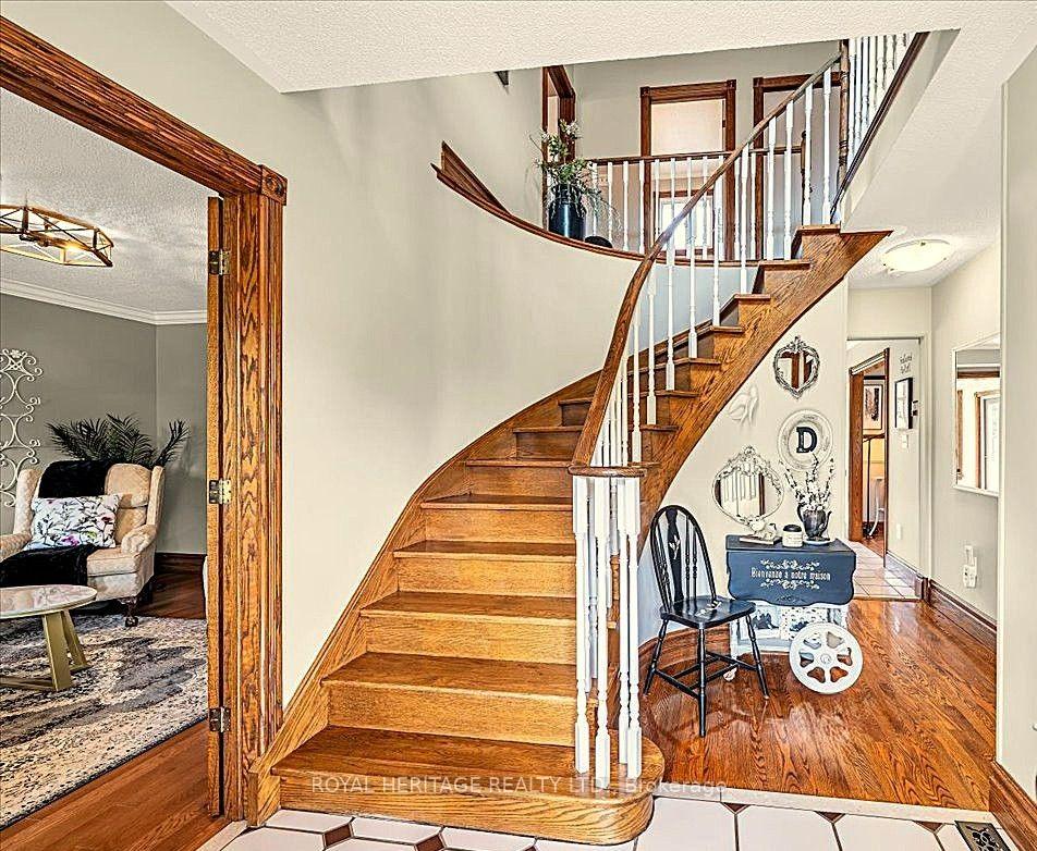 Photo 20 of 34 Audubon Way, Georgina, Baldwin — HOMEH
