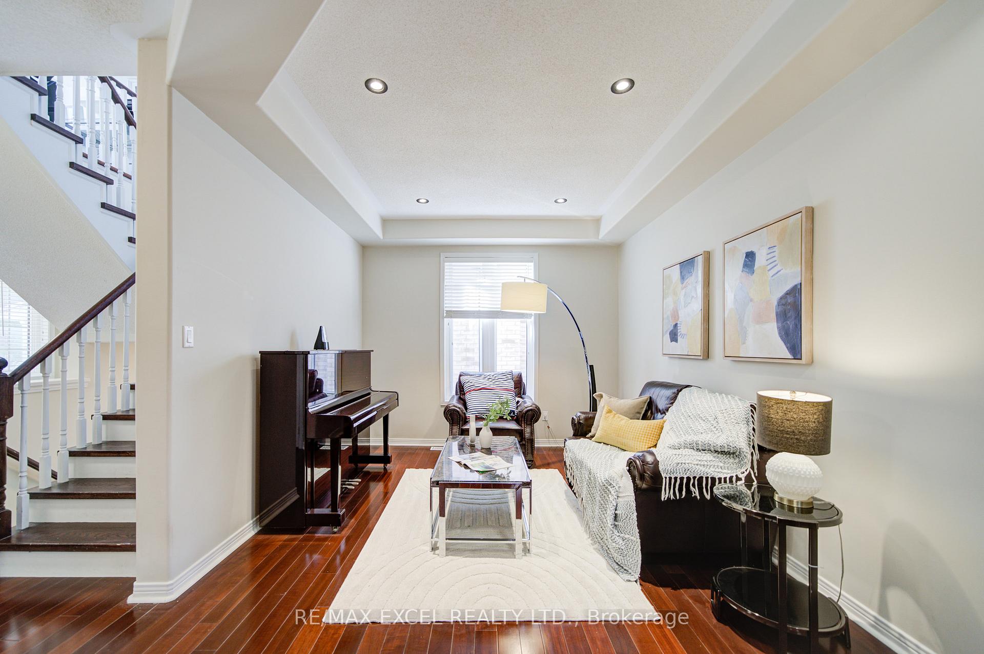 Photo 8 of 8 Hollylane Drive, Markham, Berczy — HOMEH