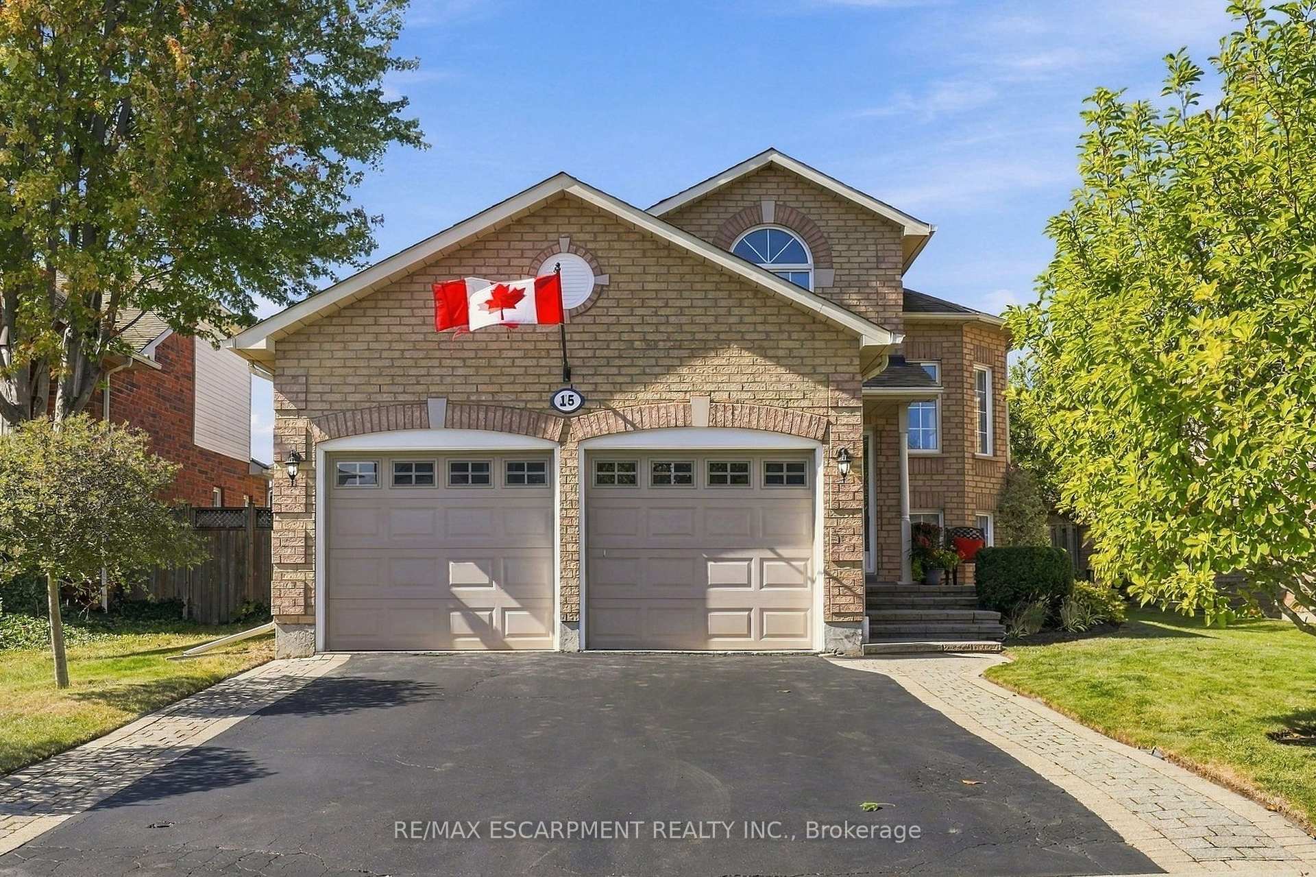 Photo 1 of 15 Dalrymple Drive, Hamilton, Waterdown — HOMEH