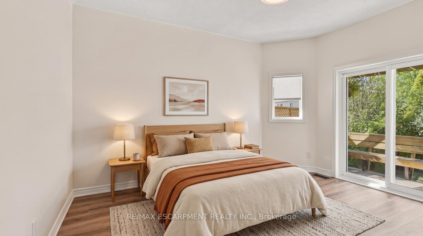 Photo 19 of 15 Dalrymple Drive, Hamilton, Waterdown — HOMEH