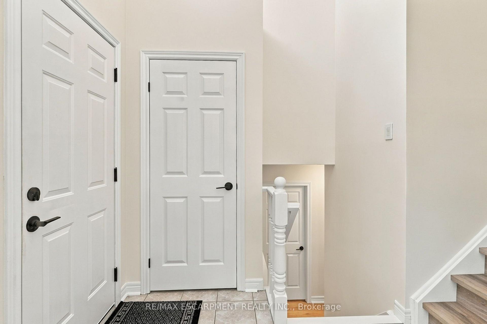 Photo 28 of 15 Dalrymple Drive, Hamilton, Waterdown — HOMEH