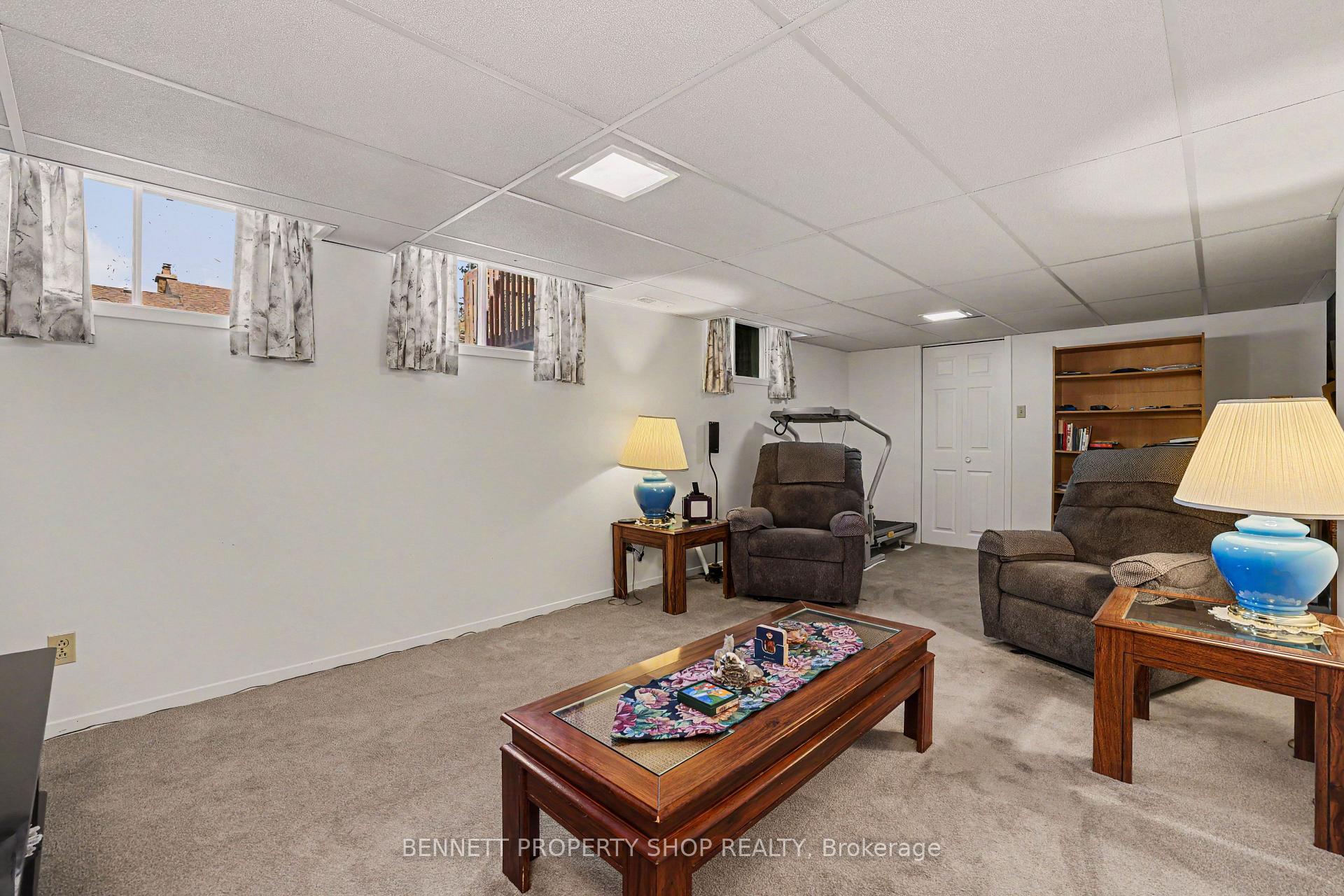 Photo 14 of 1817 Gilbert Avenue, Ottawa, Bel Air Heights — HOMEH