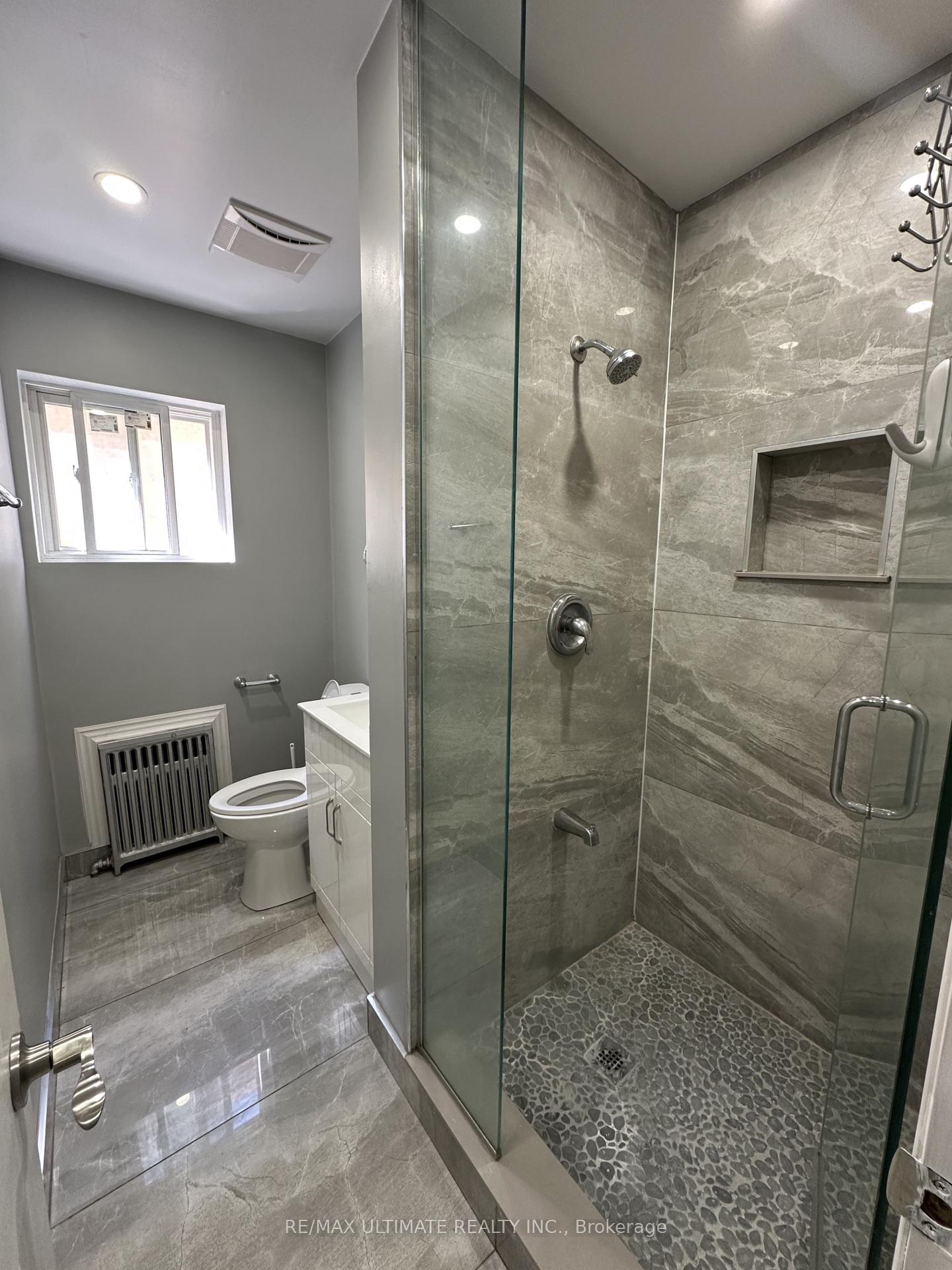 Photo 4 of Unit Unit A, 1705 Jane Street, North York, Rustic — HOMEH