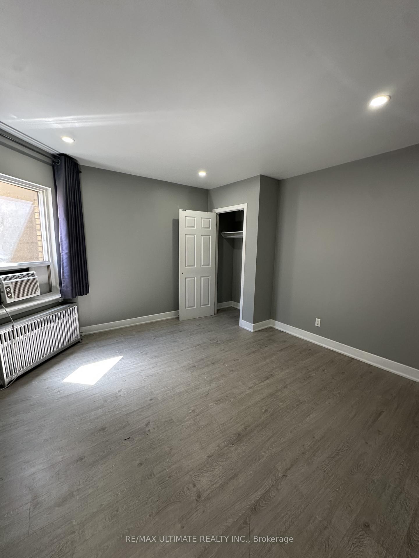 Photo 6 of Unit Unit A, 1705 Jane Street, North York, Rustic — HOMEH