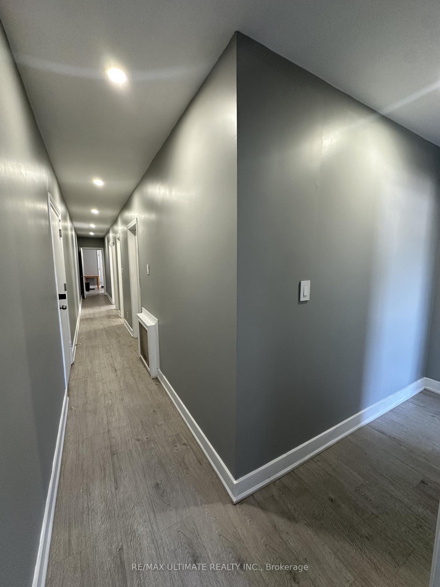 Photo 7 of Unit Unit A, 1705 Jane Street, North York, Rustic — HOMEH