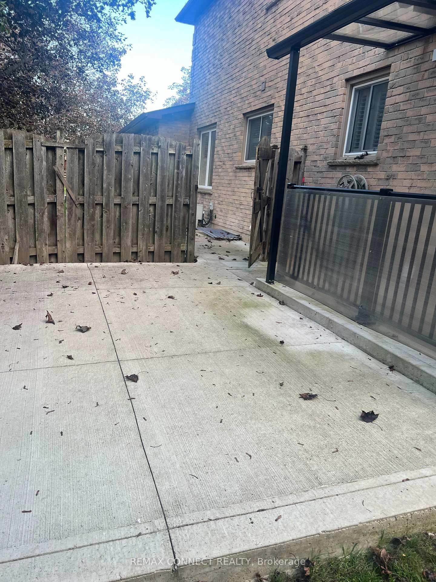 Photo 17 of Unit BSMT, 118 Ribblesdale Drive, Whitby, Pringle Creek — HOMEH