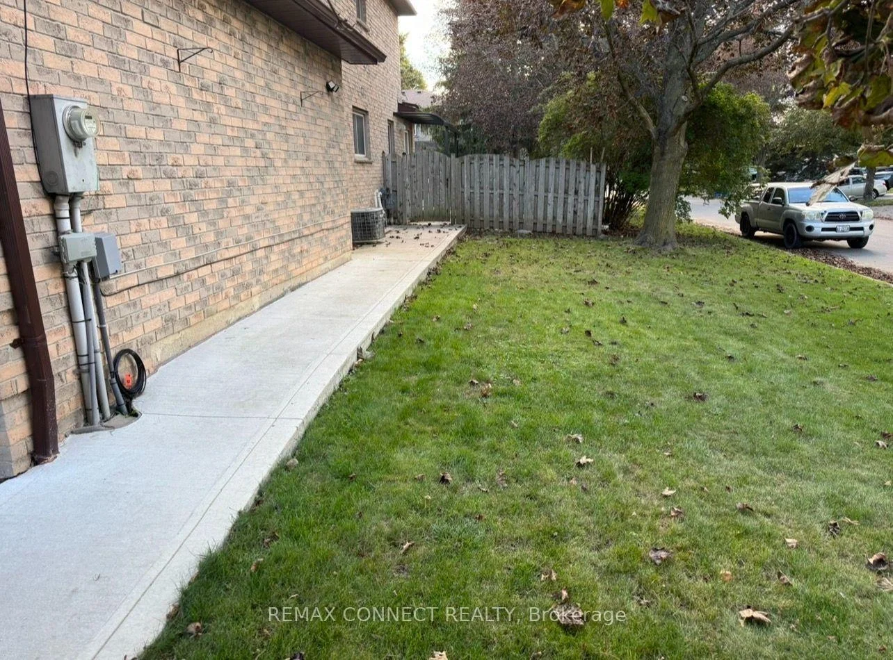 Photo 21 of Unit BSMT, 118 Ribblesdale Drive, Whitby, Pringle Creek — HOMEH