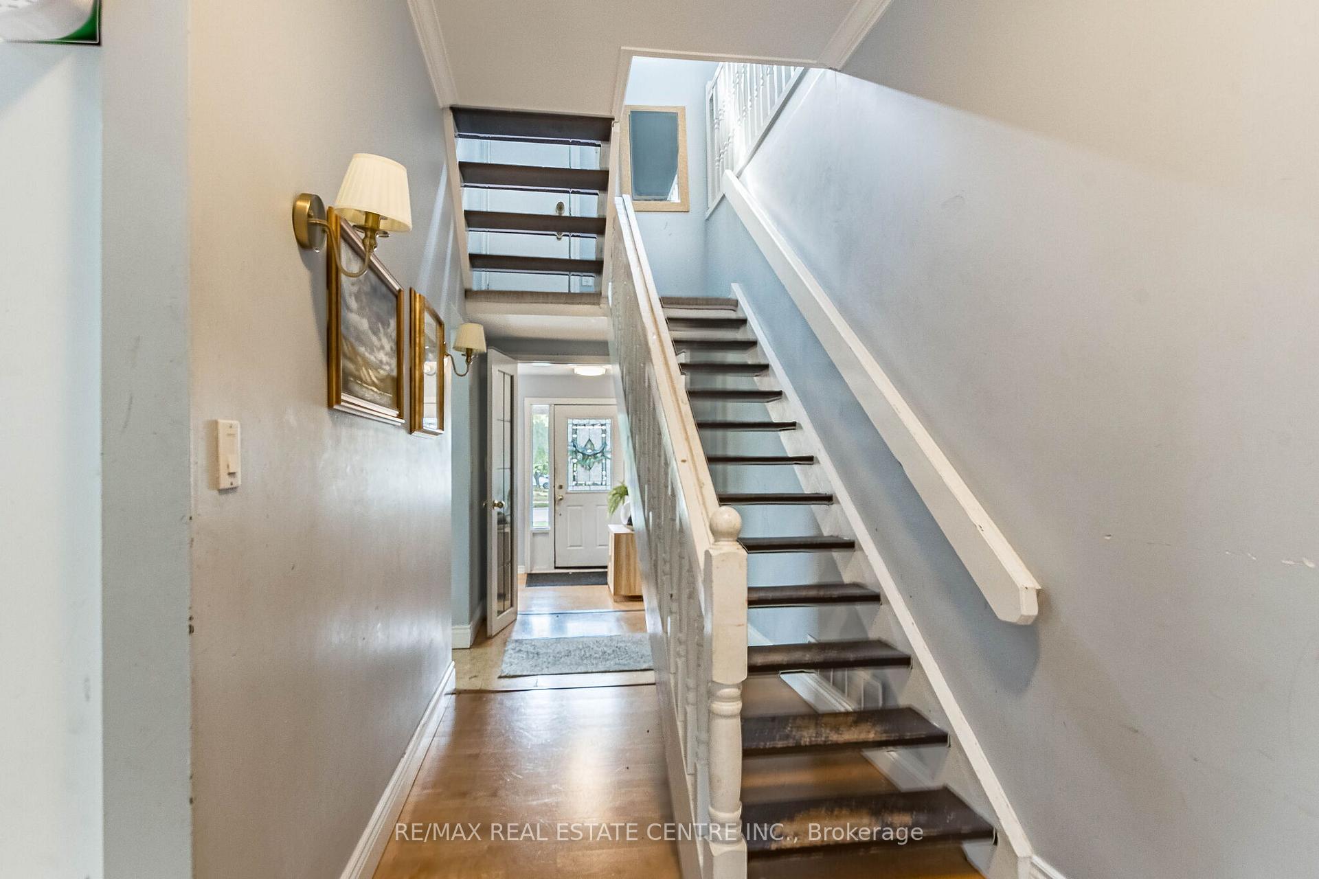 Photo 6 of 1423 Sixth Line, Oakville, College Park — HOMEH