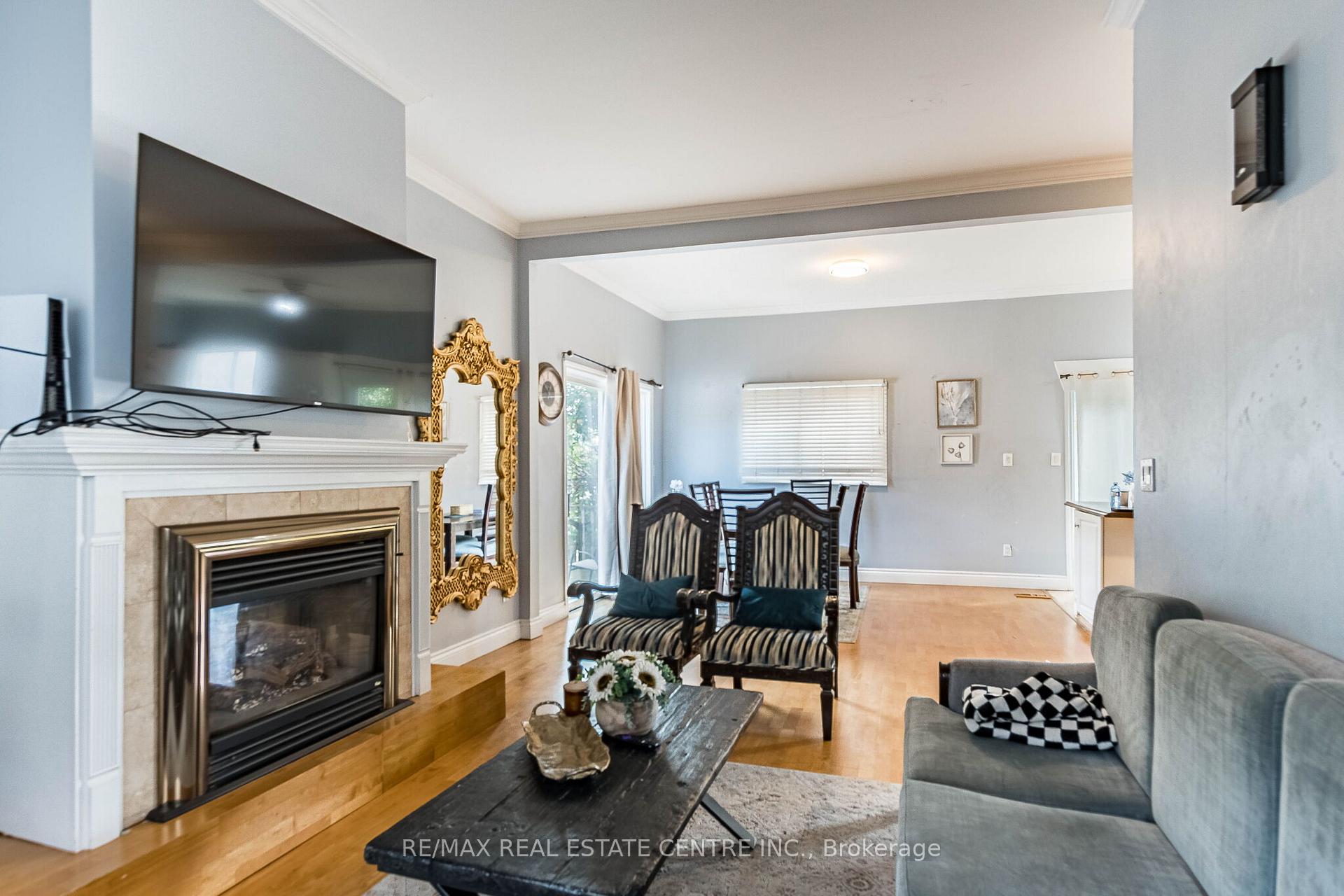 Photo 9 of 1423 Sixth Line, Oakville, College Park — HOMEH