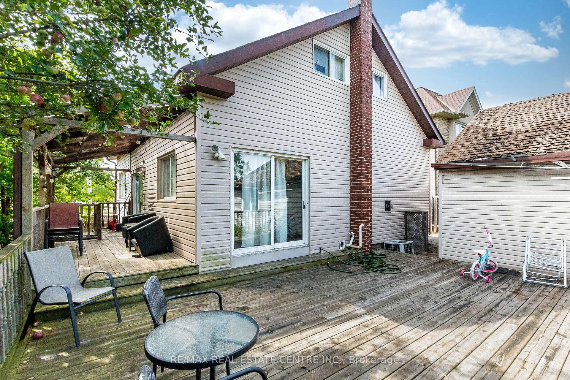Photo 22 of 1423 Sixth Line, Oakville, College Park — HOMEH