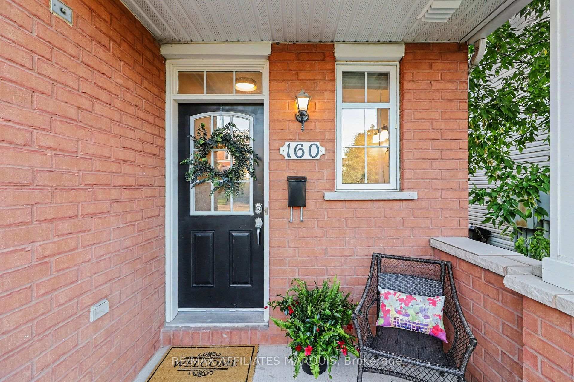 Photo 3 of 160 Deercroft Avenue, Ottawa, Barrhaven - Longfields — HOMEH