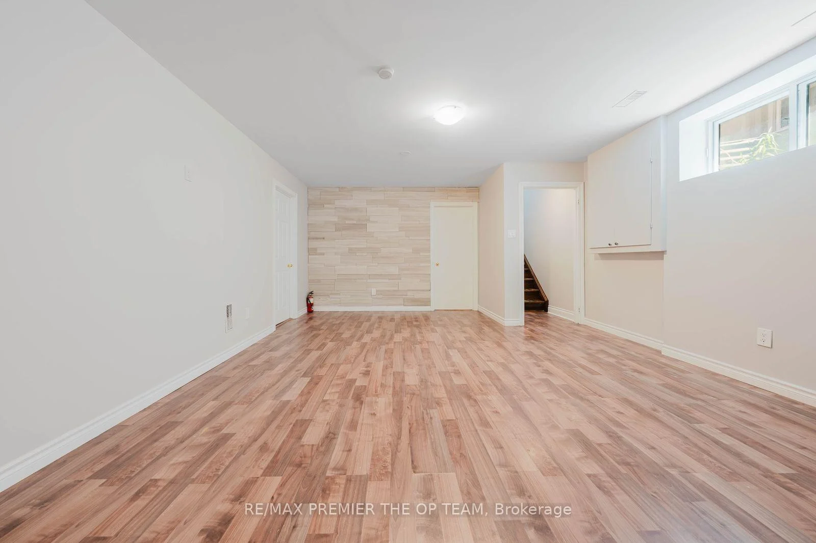 Photo 3 of Unit Basement, 7930 Kipling Avenue, Vaughan, West Woodbridge — HOMEH