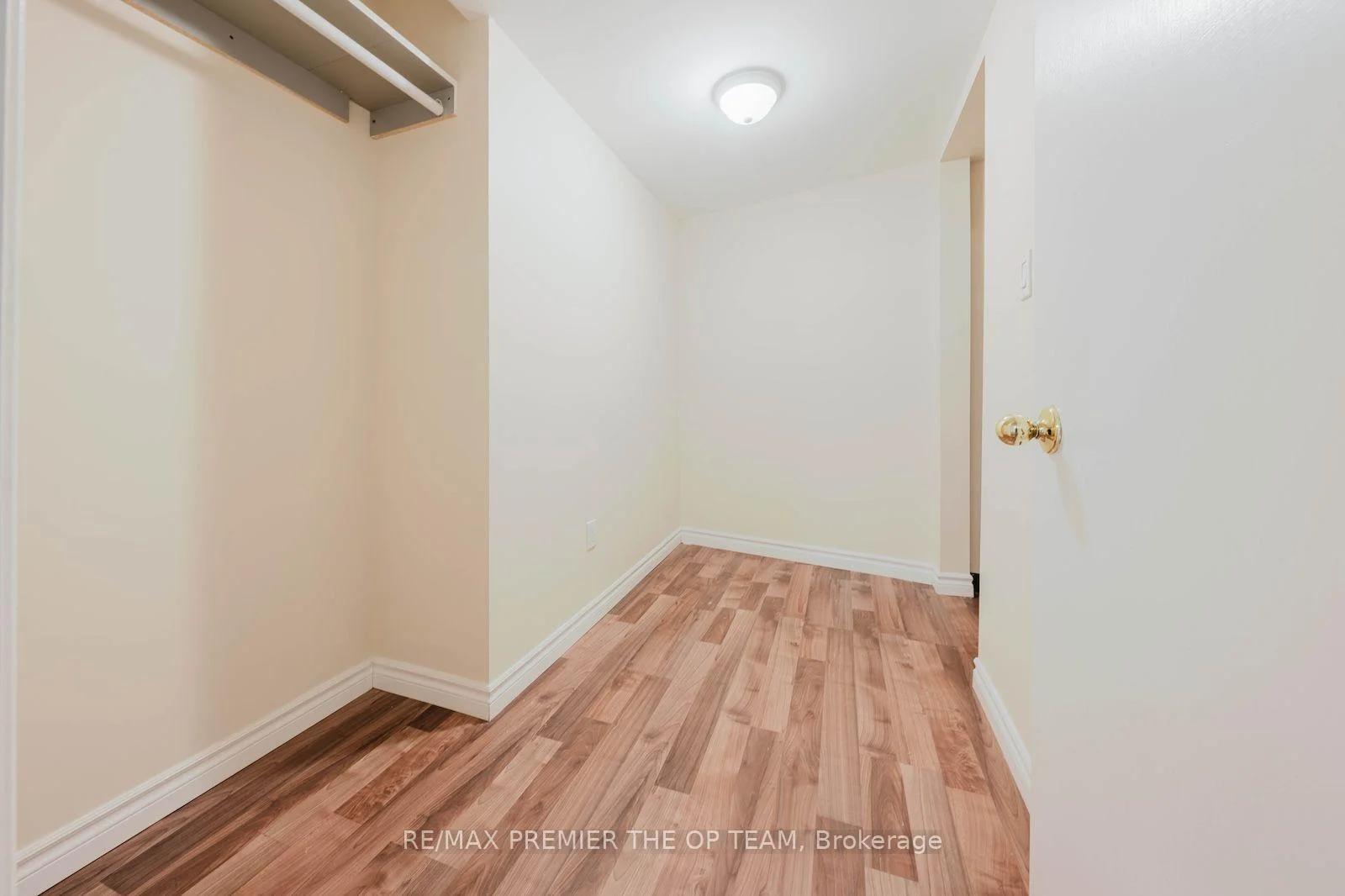 Photo 4 of Unit Basement, 7930 Kipling Avenue, Vaughan, West Woodbridge — HOMEH