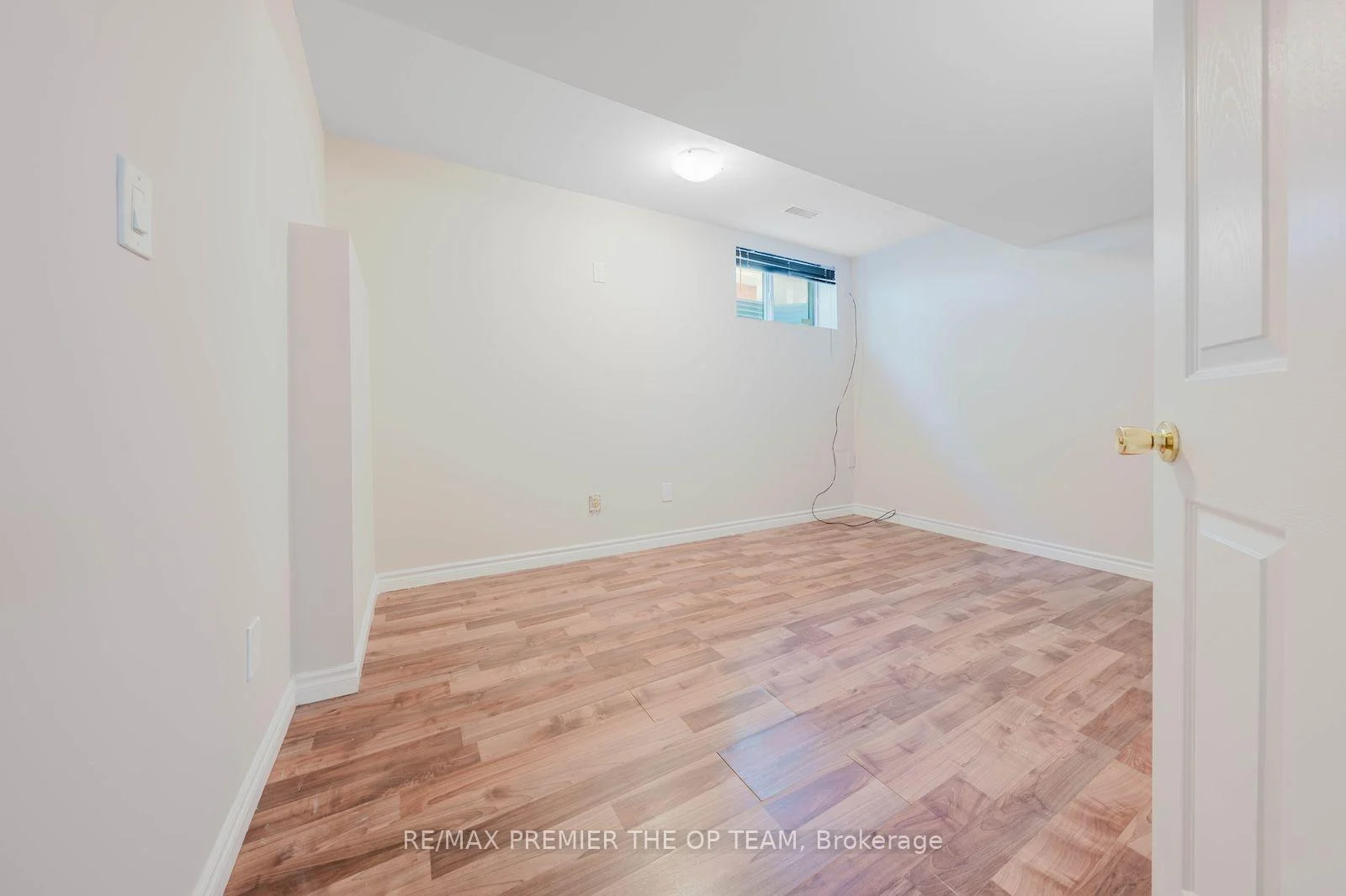 Photo 6 of Unit Basement, 7930 Kipling Avenue, Vaughan, West Woodbridge — HOMEH