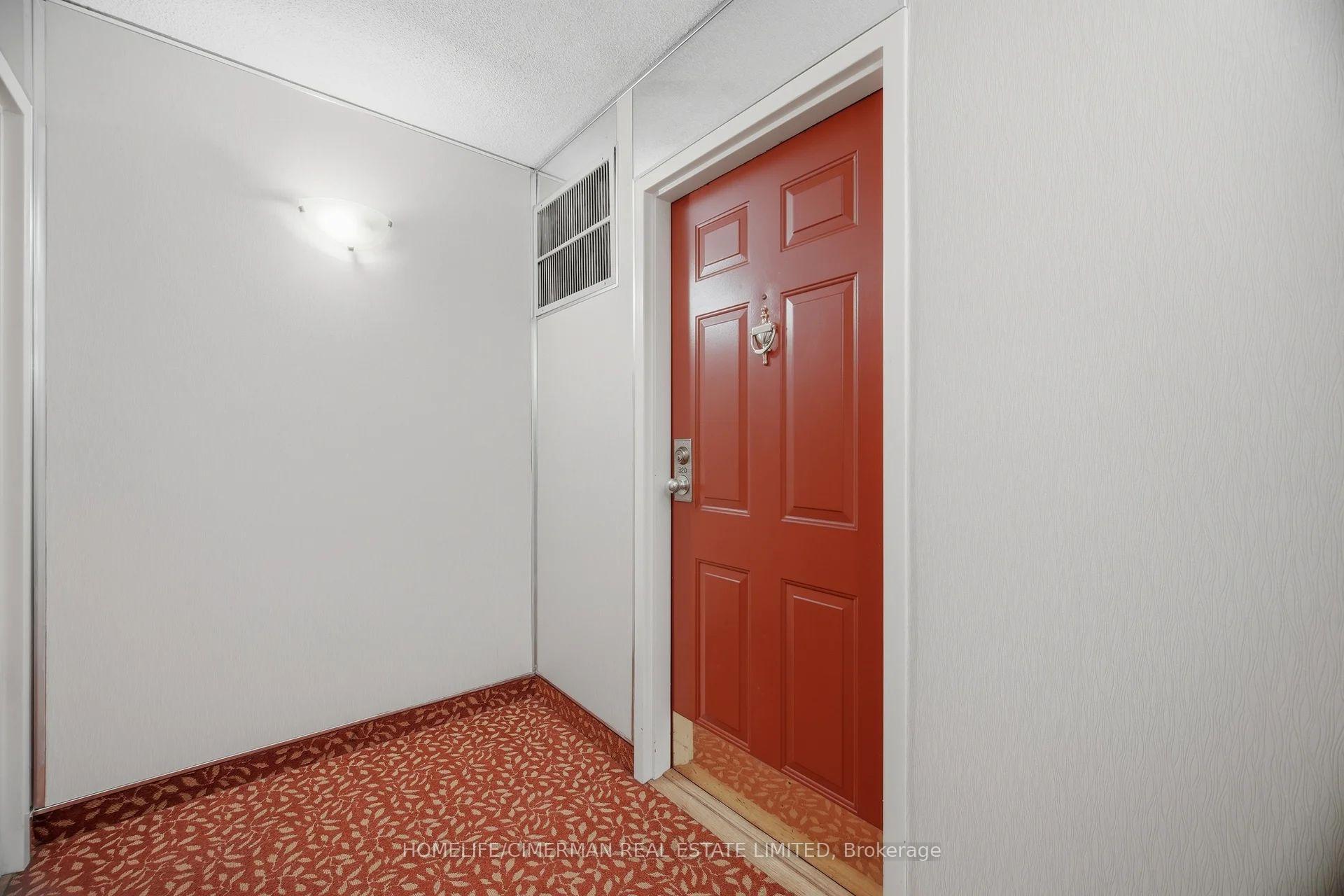 Photo 4 of Unit 320, 150 Wilson Street W, Hamilton, Ancaster — HOMEH