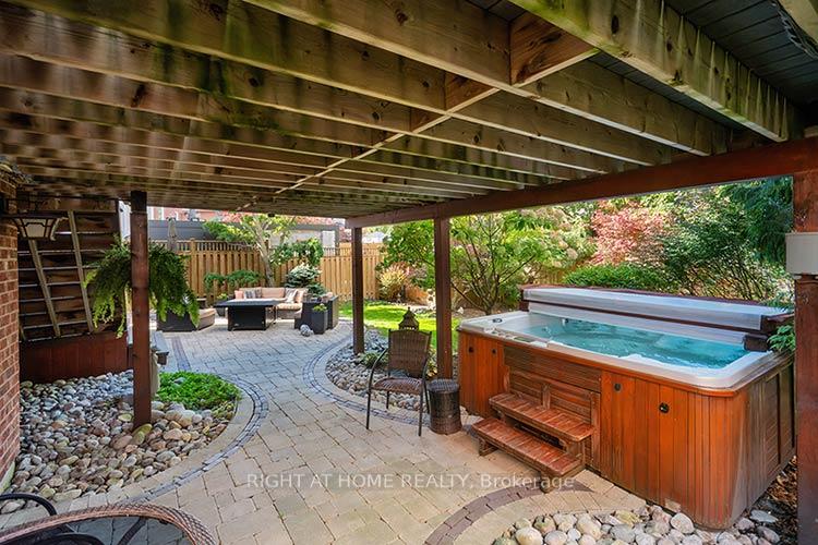 Photo 21 of 143 Carlyle Crescent, Aurora, Aurora Highlands — HOMEH