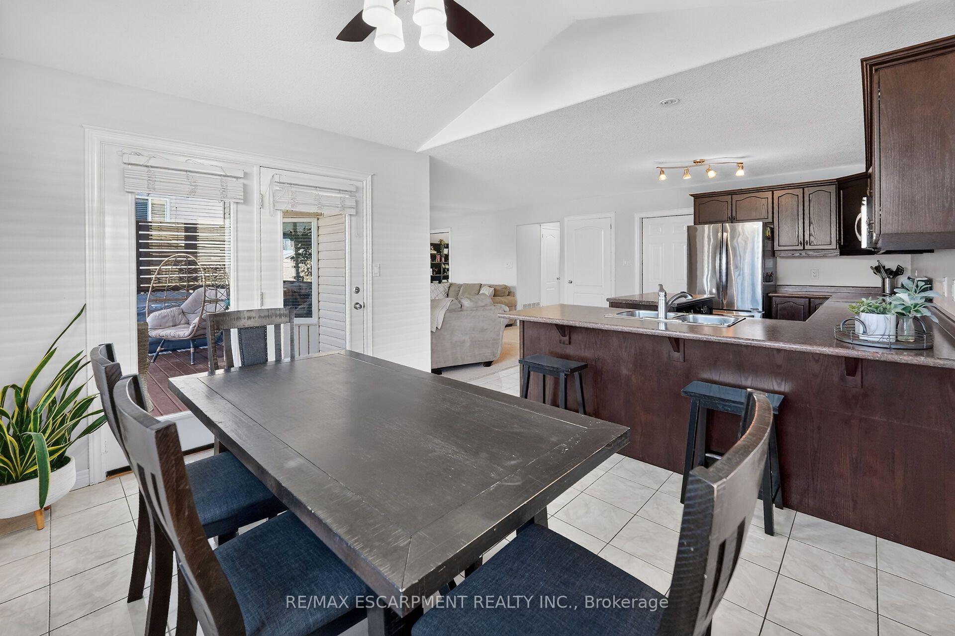 Photo 10 of 17 Cherry Avenue, West Lincoln, Smithville — HOMEH