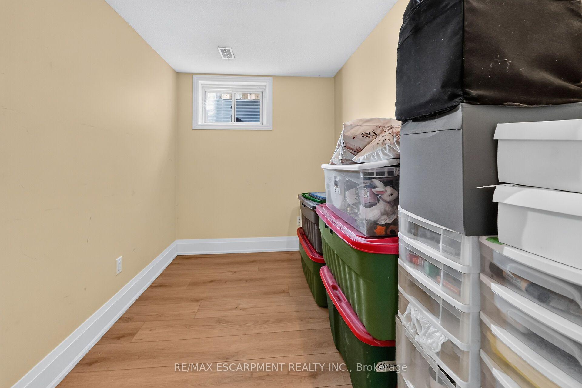 Photo 37 of 17 Cherry Avenue, West Lincoln, Smithville — HOMEH