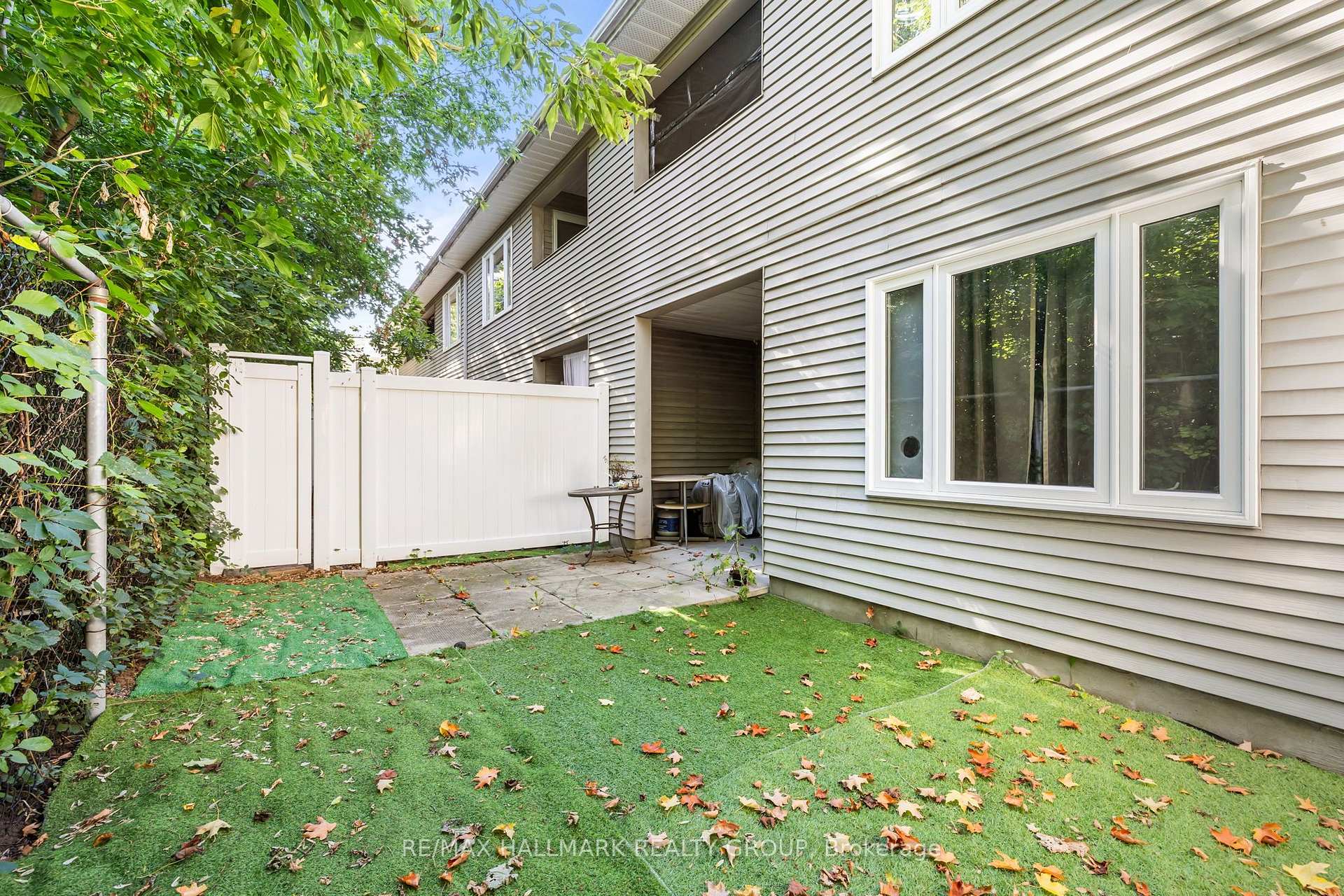 Photo 4 of Unit A, 1035 Cummings Avenue, Ottawa, Cyrville — HOMEH