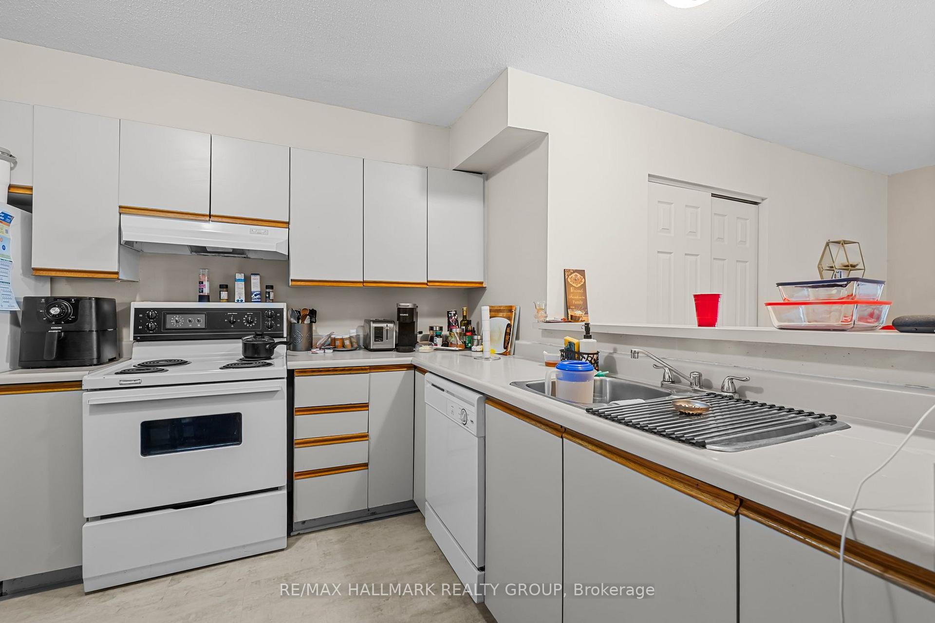 Photo 8 of Unit A, 1035 Cummings Avenue, Ottawa, Cyrville — HOMEH