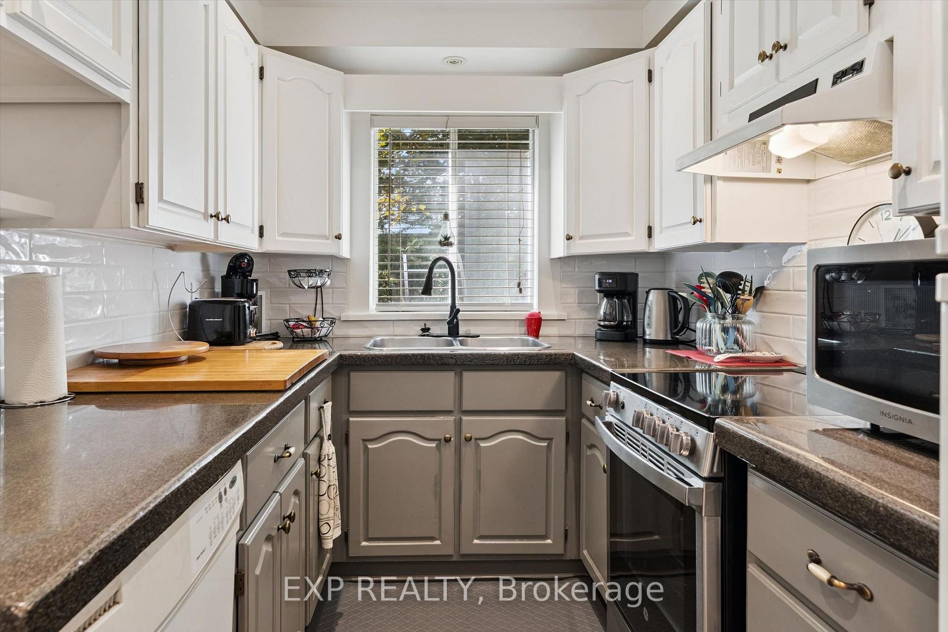 Photo 8 of 195 Maple Street, Bracebridge, Macaulay — HOMEH