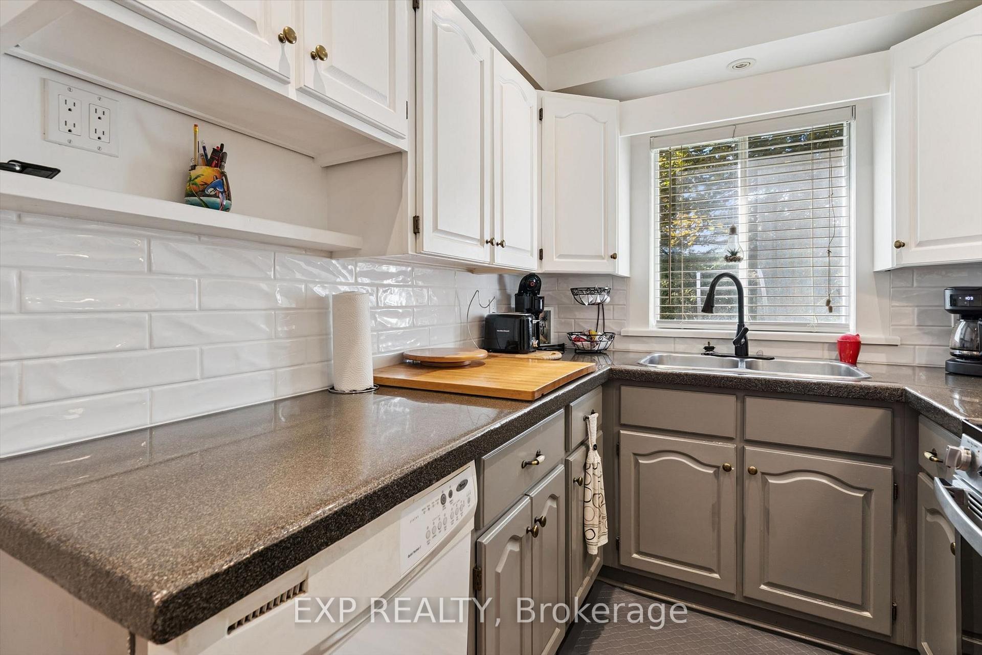 Photo 10 of 195 Maple Street, Bracebridge, Macaulay — HOMEH