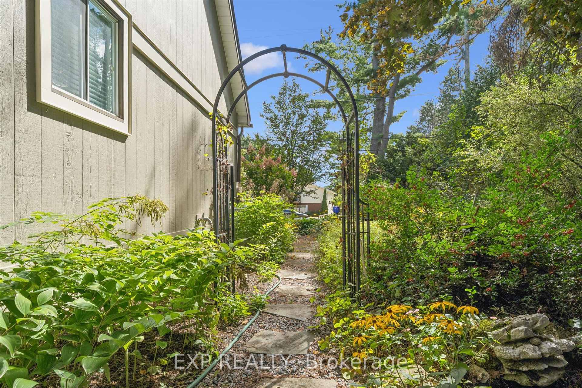 Photo 19 of 195 Maple Street, Bracebridge, Macaulay — HOMEH