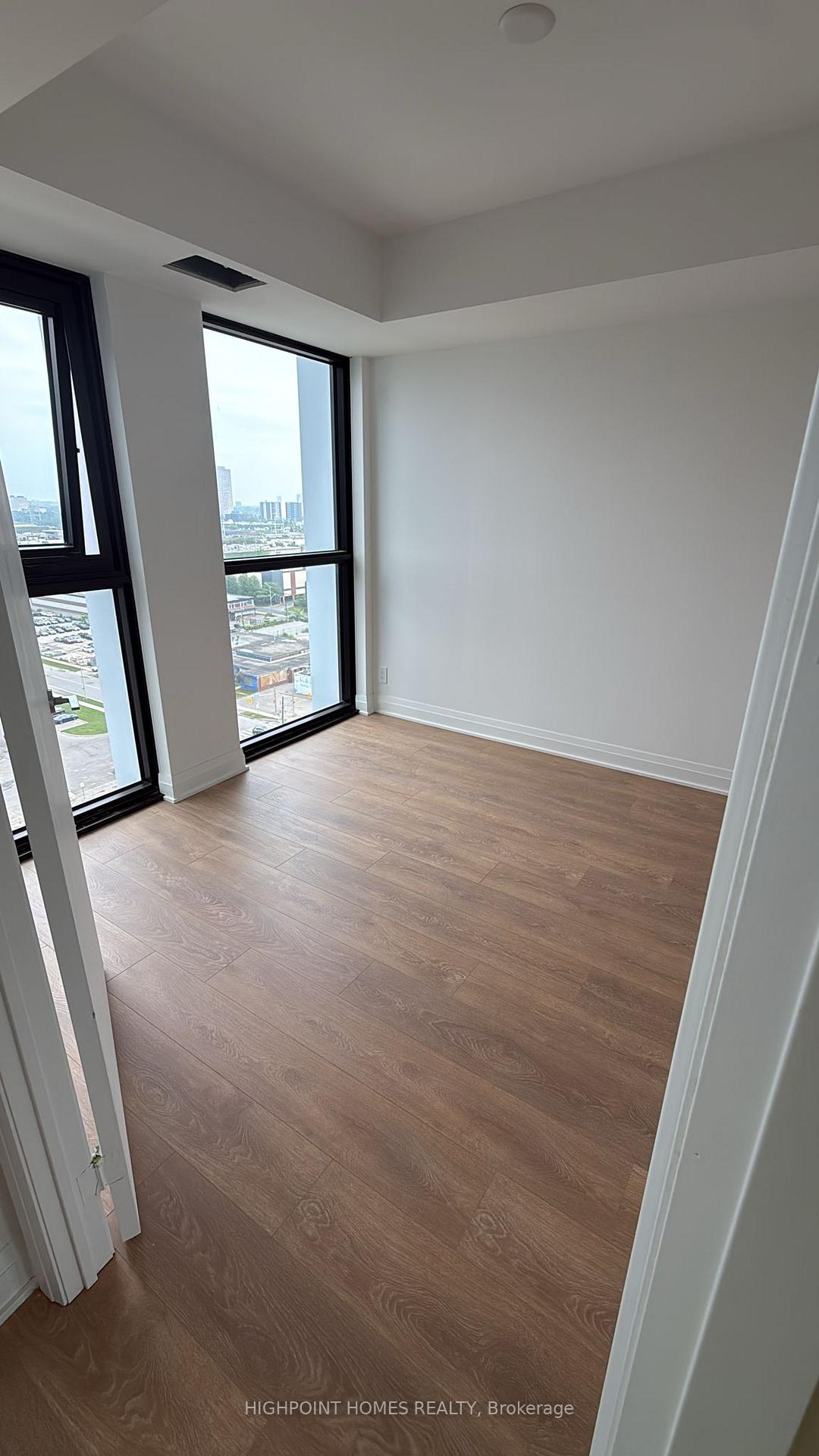 Photo 4 of Unit 1309, 25 Frederick Todd Way, Toronto, Thorncliffe Park — HOMEH