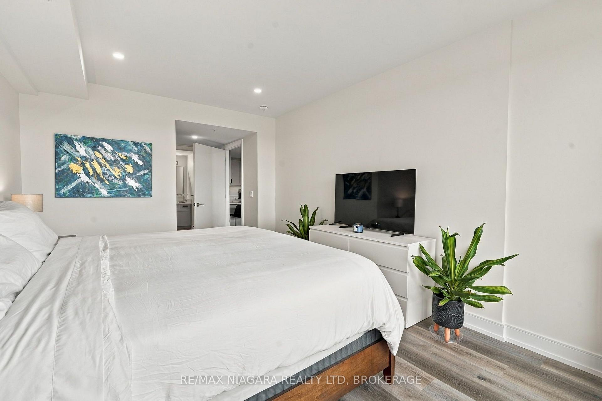 Photo 17 of Unit 509B, 300B Fourth Avenue, St. Catharines, Ridley — HOMEH