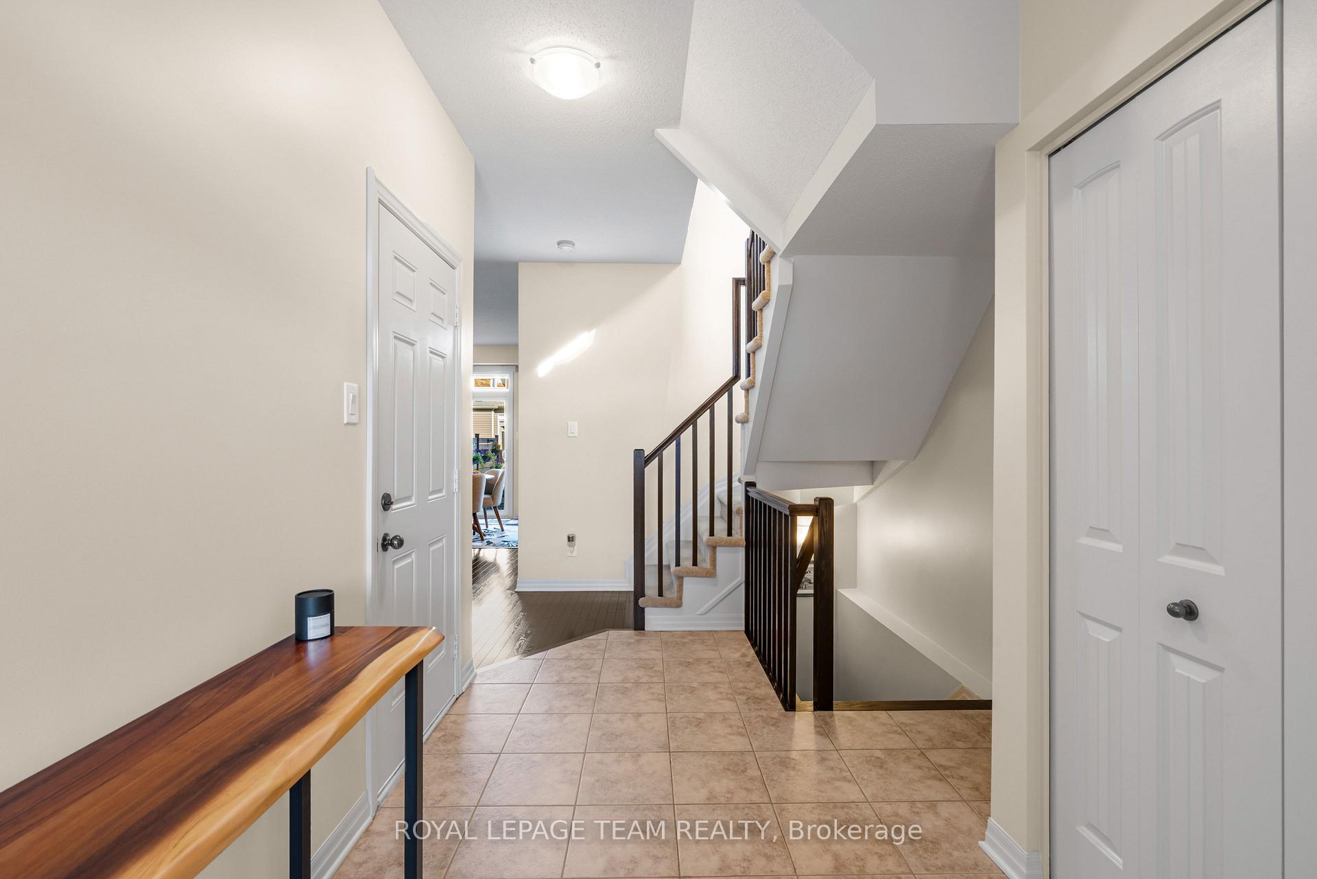Photo 5 of 716 Brian Good Avenue, Ottawa, Riverside South/Gloucester Glen — HOMEH