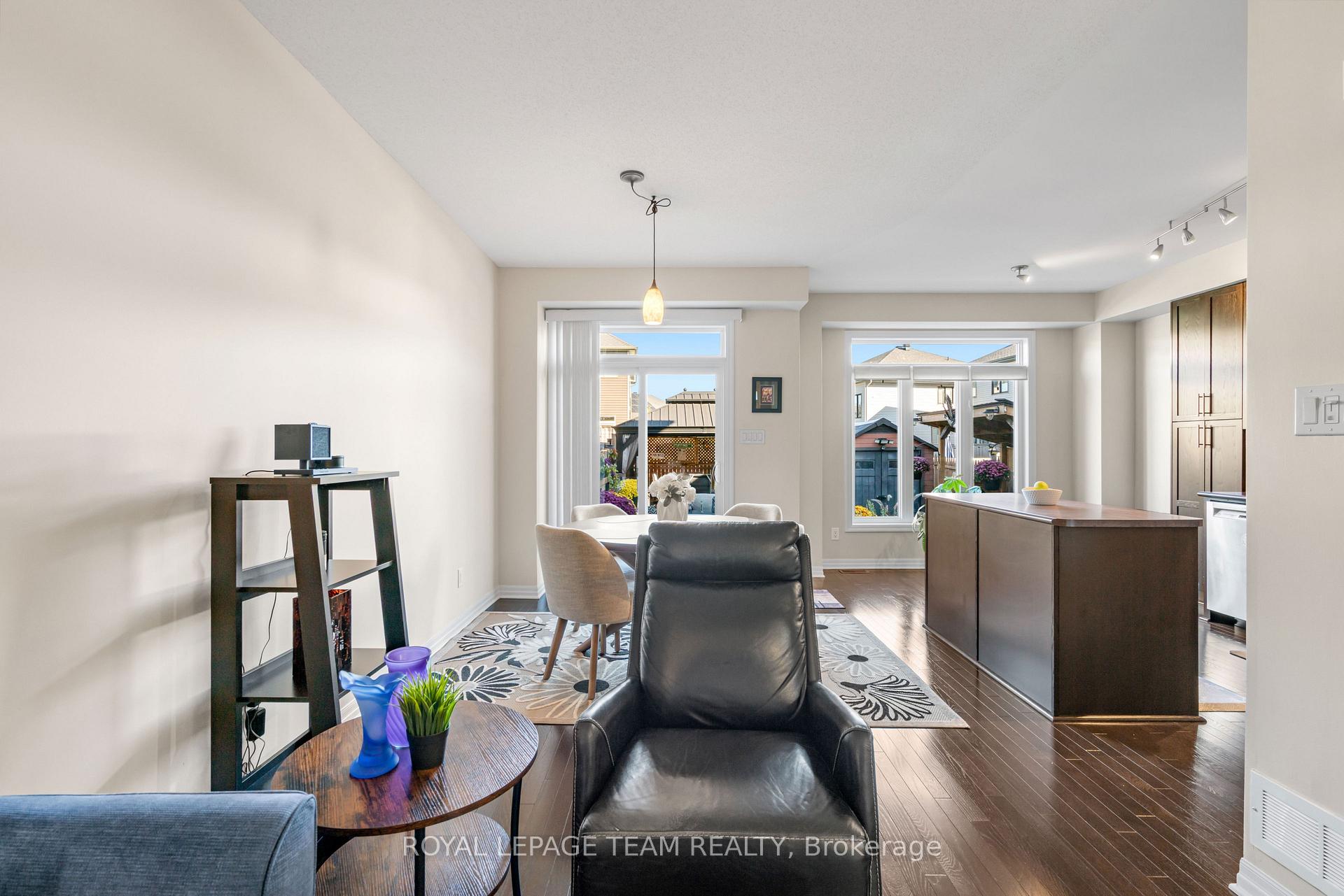 Photo 7 of 716 Brian Good Avenue, Ottawa, Riverside South/Gloucester Glen — HOMEH