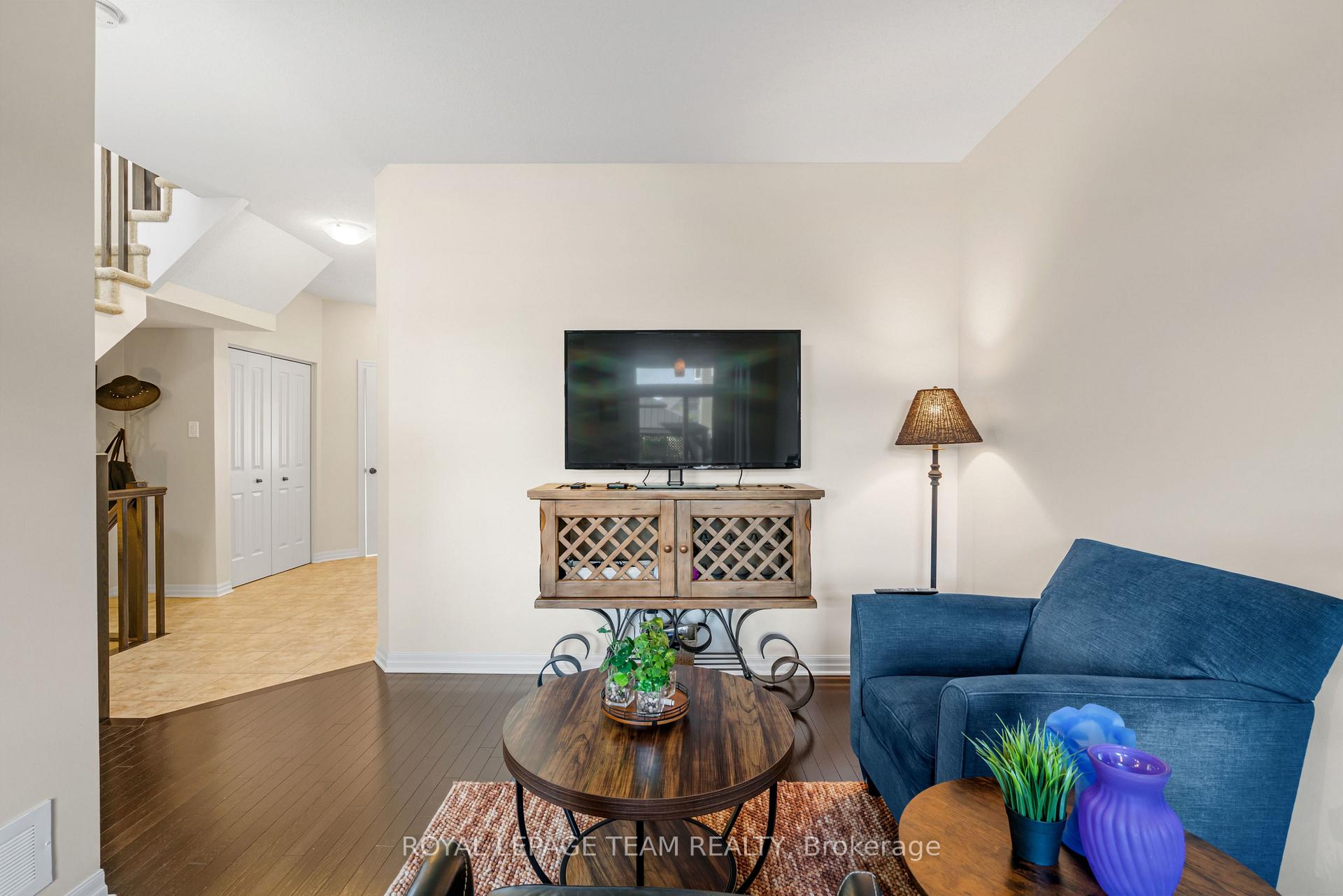 Photo 9 of 716 Brian Good Avenue, Ottawa, Riverside South/Gloucester Glen — HOMEH