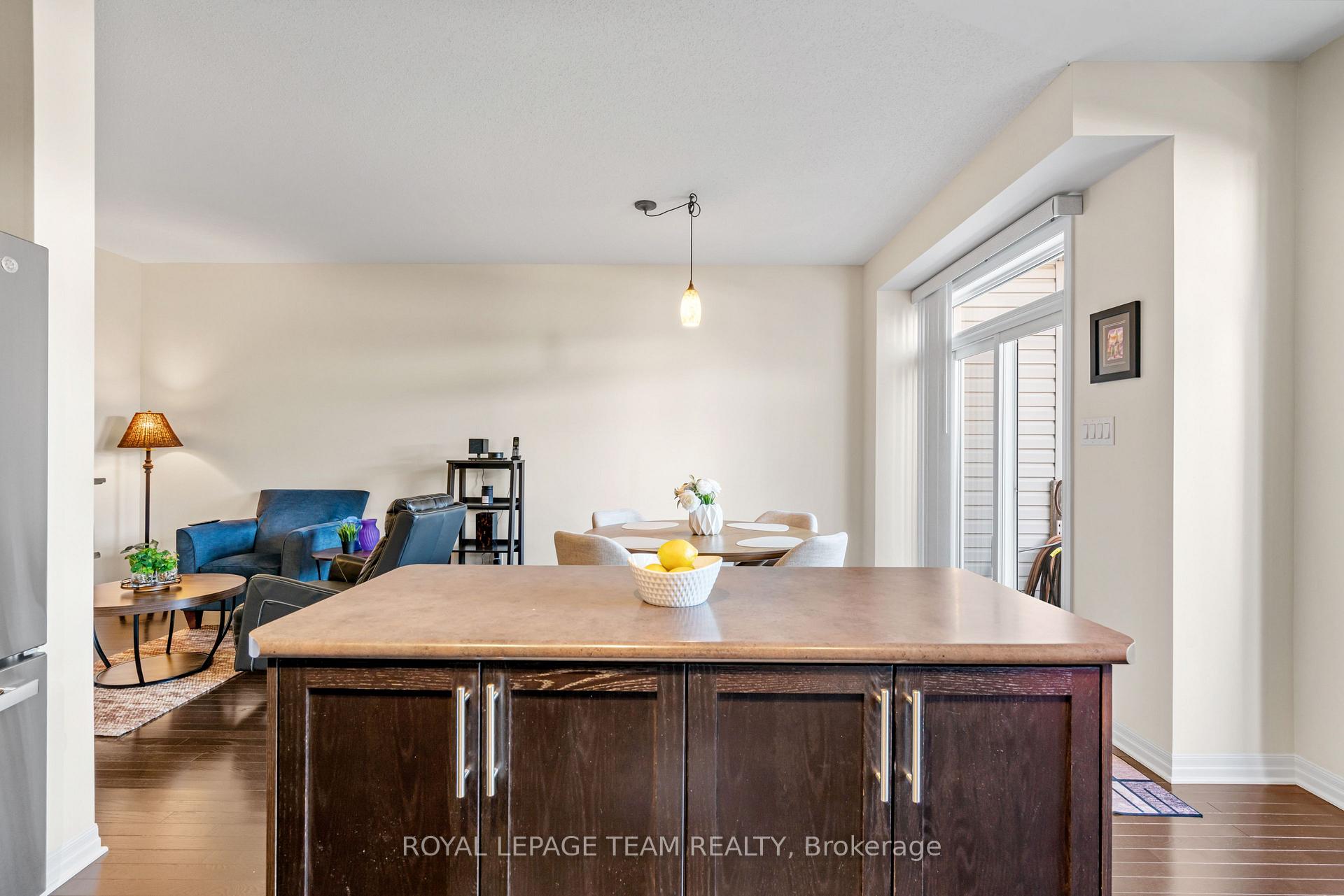 Photo 15 of 716 Brian Good Avenue, Ottawa, Riverside South/Gloucester Glen — HOMEH