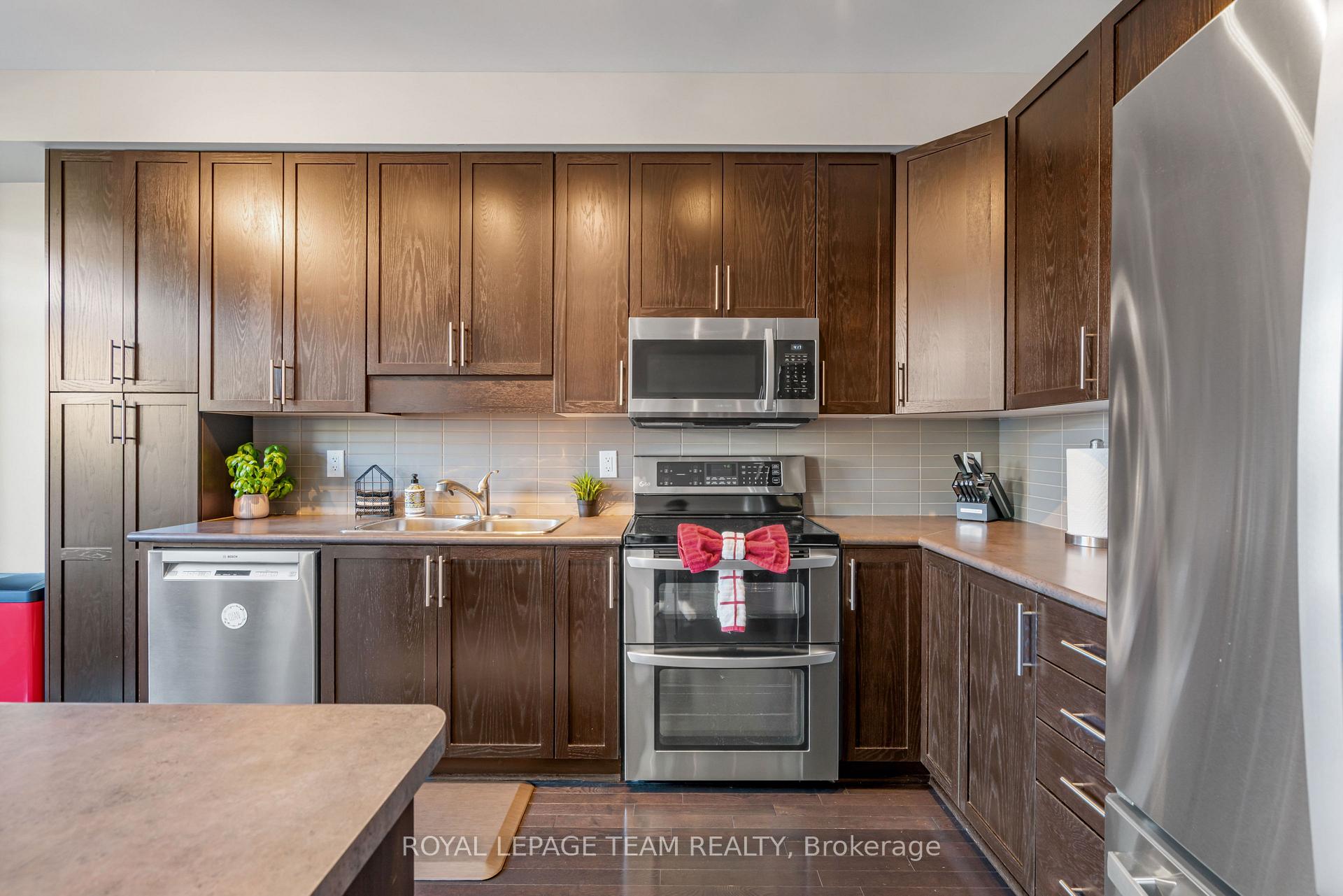 Photo 16 of 716 Brian Good Avenue, Ottawa, Riverside South/Gloucester Glen — HOMEH