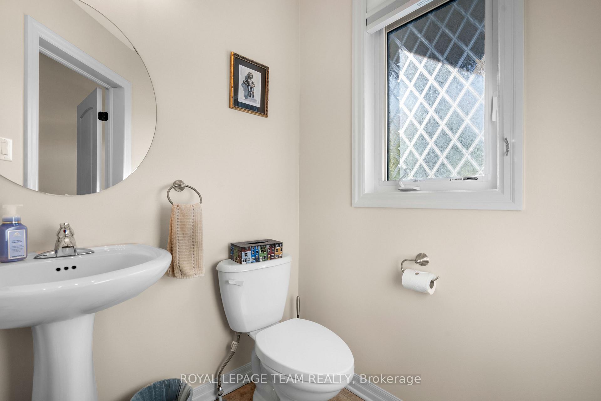 Photo 17 of 716 Brian Good Avenue, Ottawa, Riverside South/Gloucester Glen — HOMEH