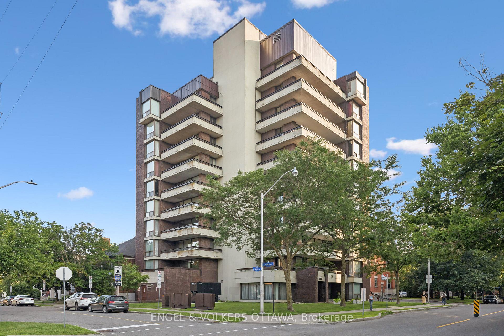 Photo of Unit 8A, 400 Laurier Street E