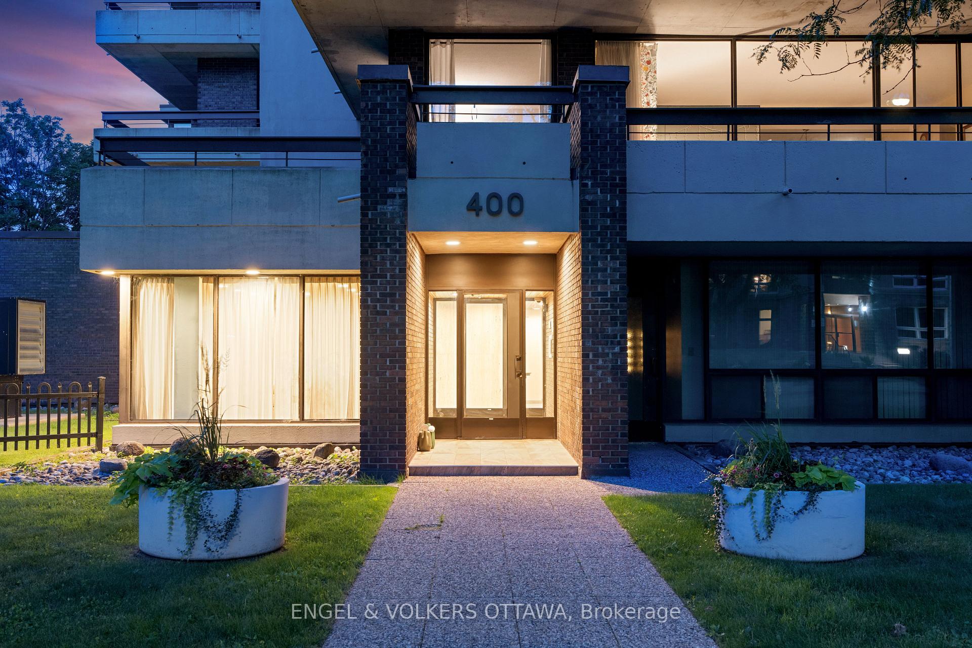 Photo 4 of Unit 8A, 400 Laurier Street E, Ottawa, Sandy Hill — HOMEH