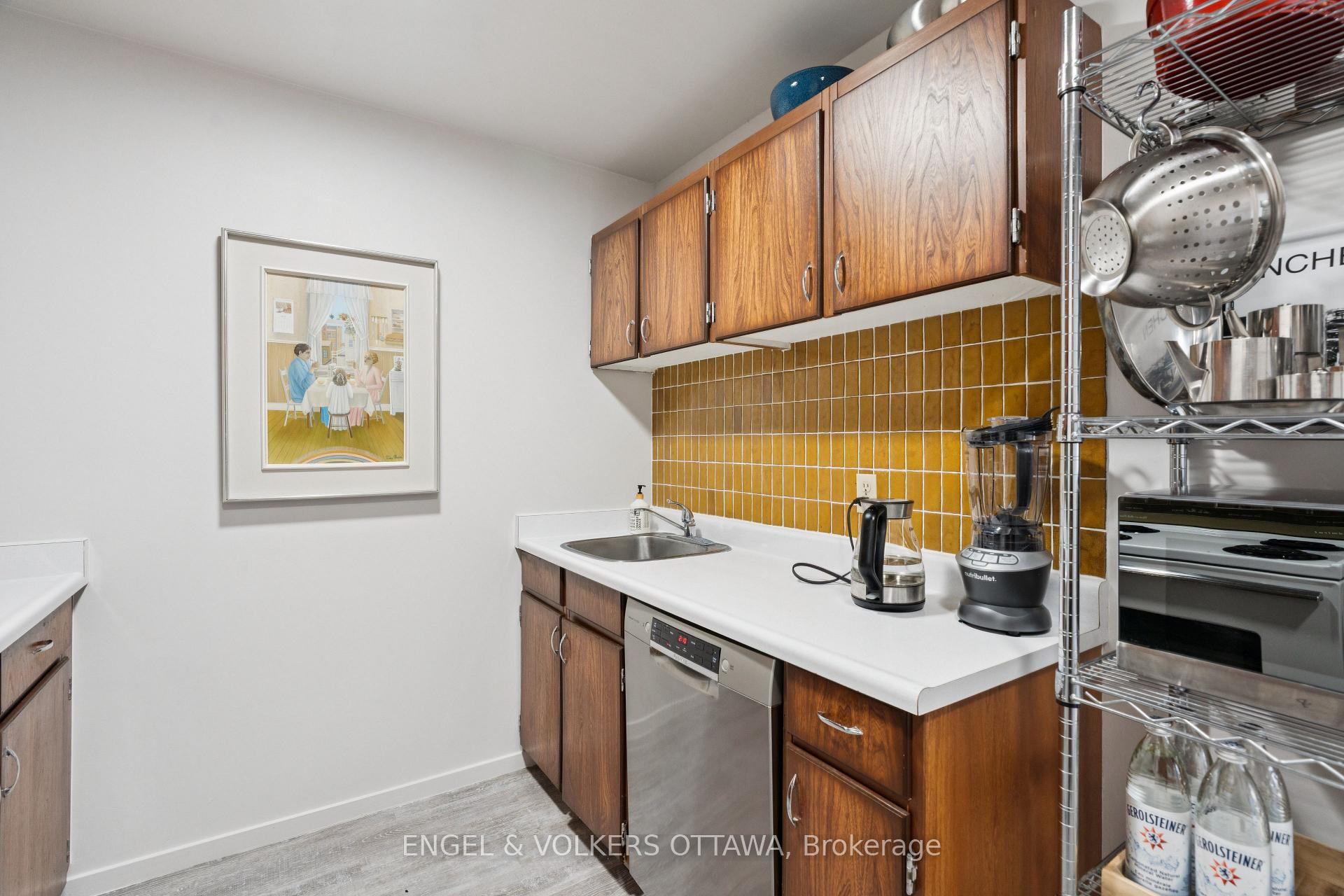 Photo 20 of Unit 8A, 400 Laurier Street E, Ottawa, Sandy Hill — HOMEH