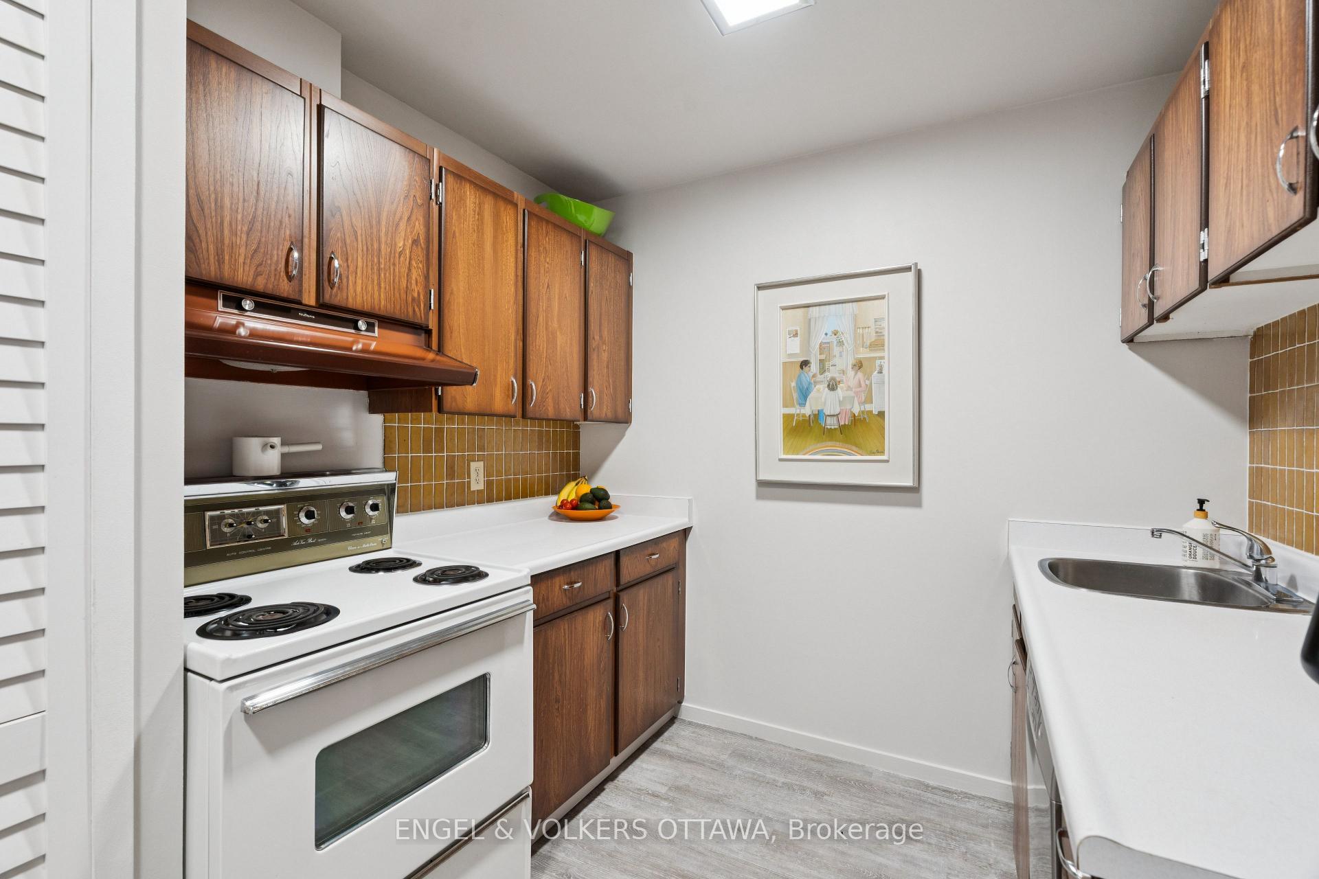 Photo 21 of Unit 8A, 400 Laurier Street E, Ottawa, Sandy Hill — HOMEH