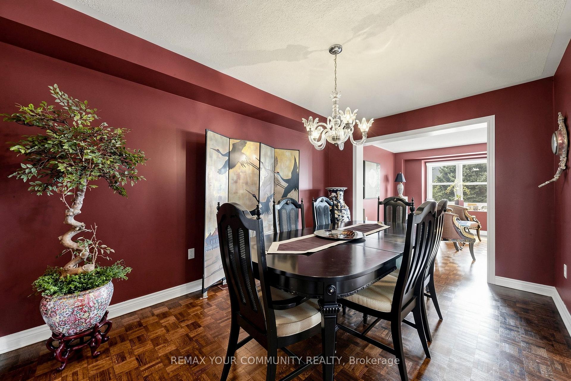 Photo 8 of 1 Edenbridge Drive, Vaughan, Beverley Glen — HOMEH