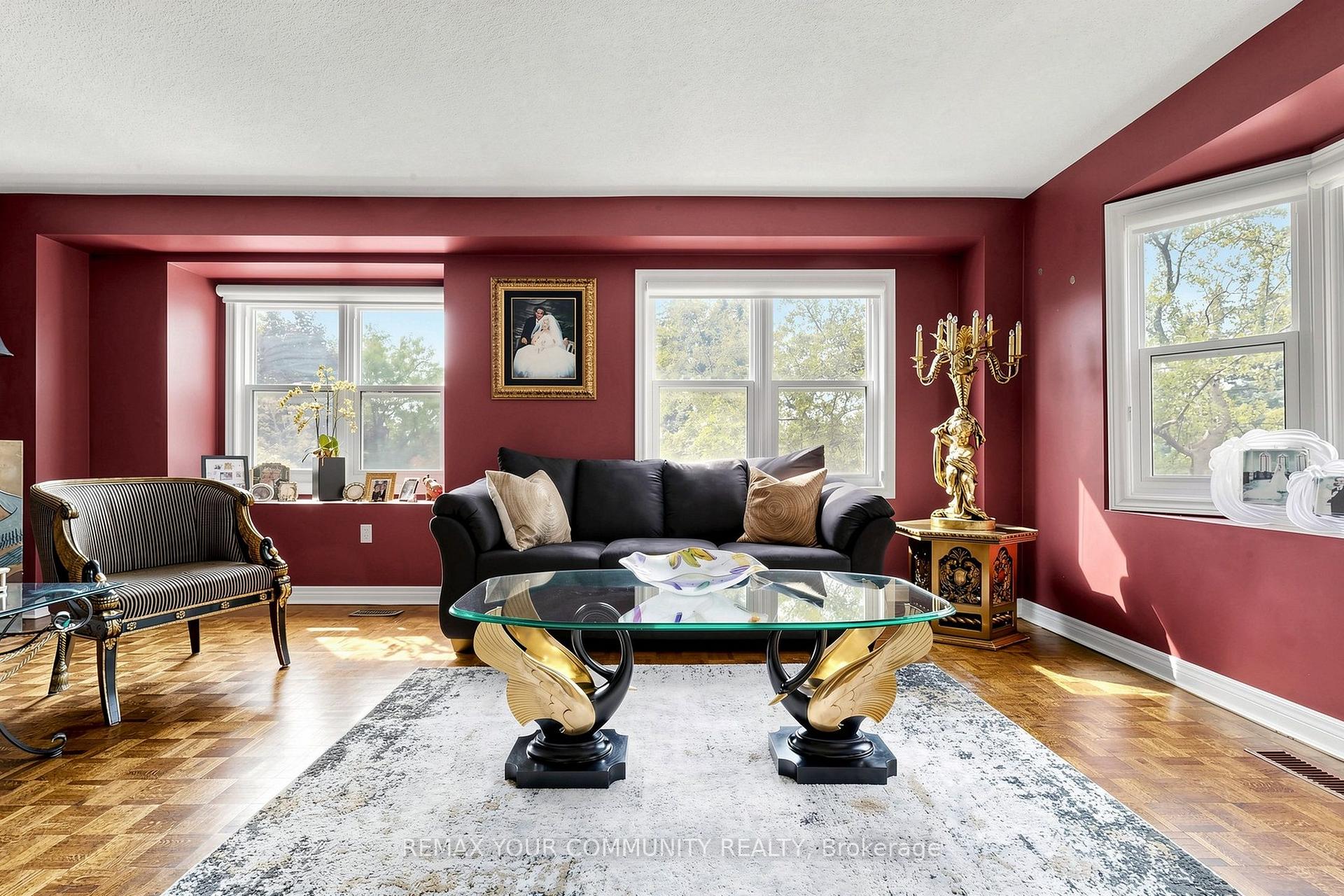 Photo 13 of 1 Edenbridge Drive, Vaughan, Beverley Glen — HOMEH