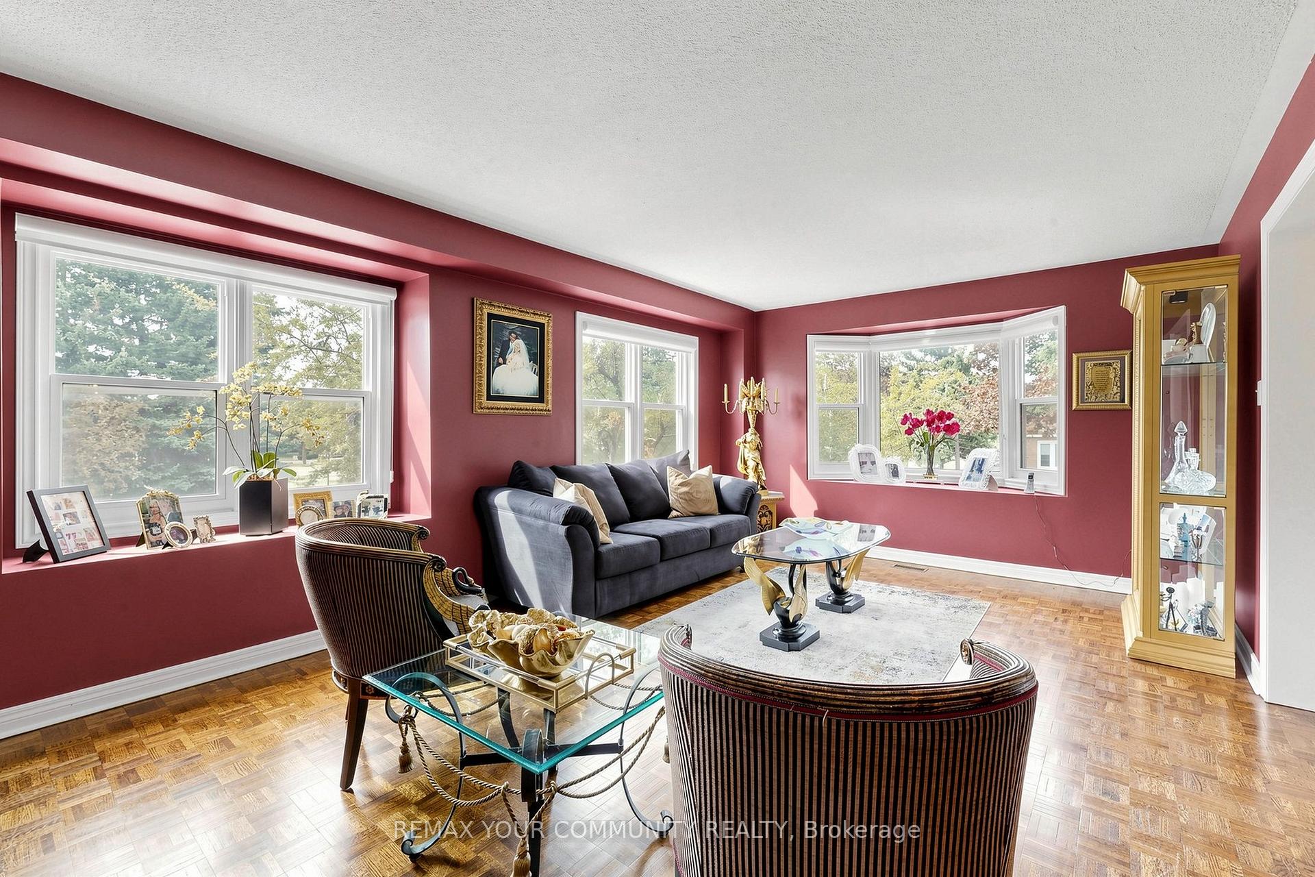 Photo 16 of 1 Edenbridge Drive, Vaughan, Beverley Glen — HOMEH