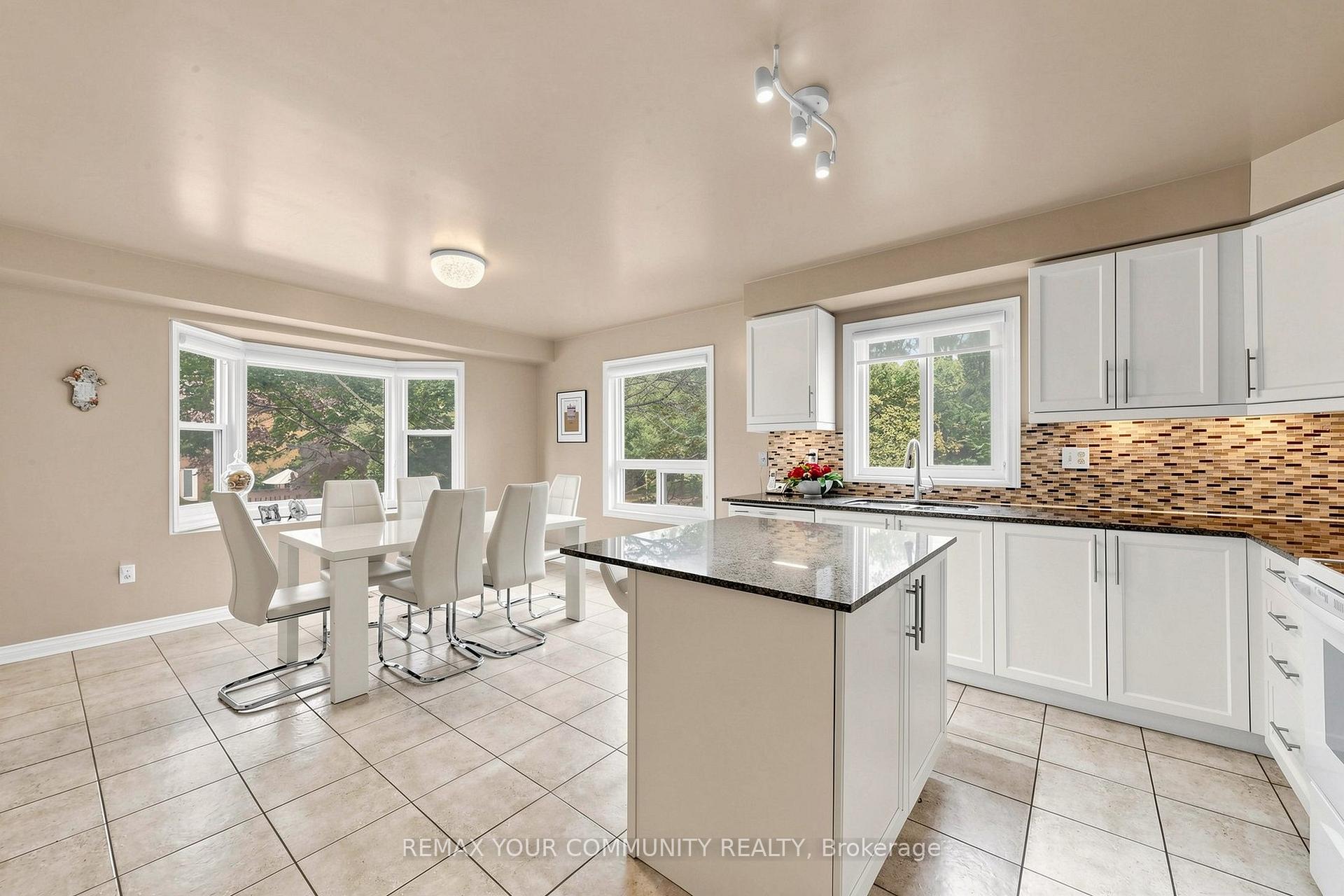Photo 18 of 1 Edenbridge Drive, Vaughan, Beverley Glen — HOMEH