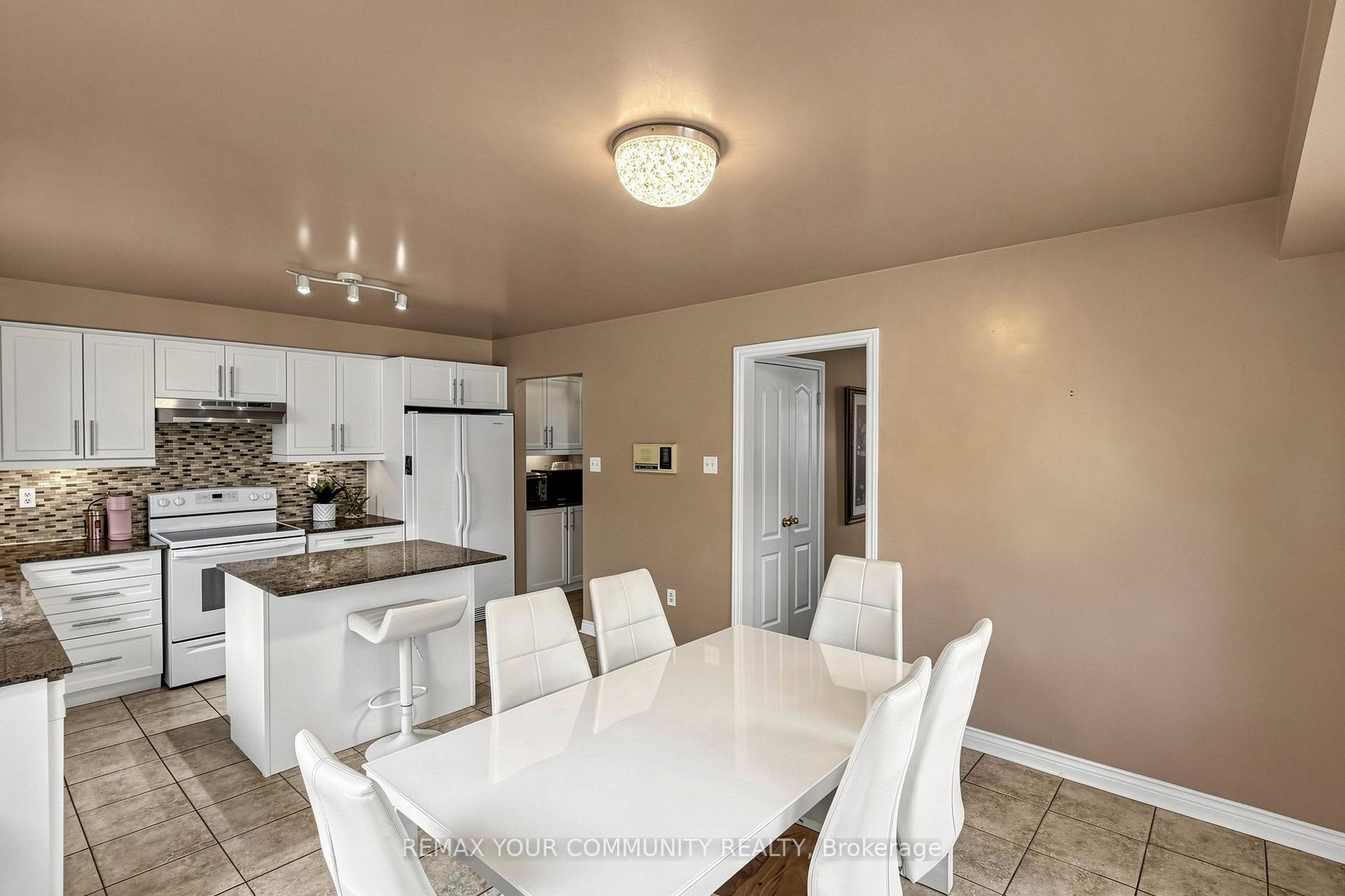 Photo 22 of 1 Edenbridge Drive, Vaughan, Beverley Glen — HOMEH