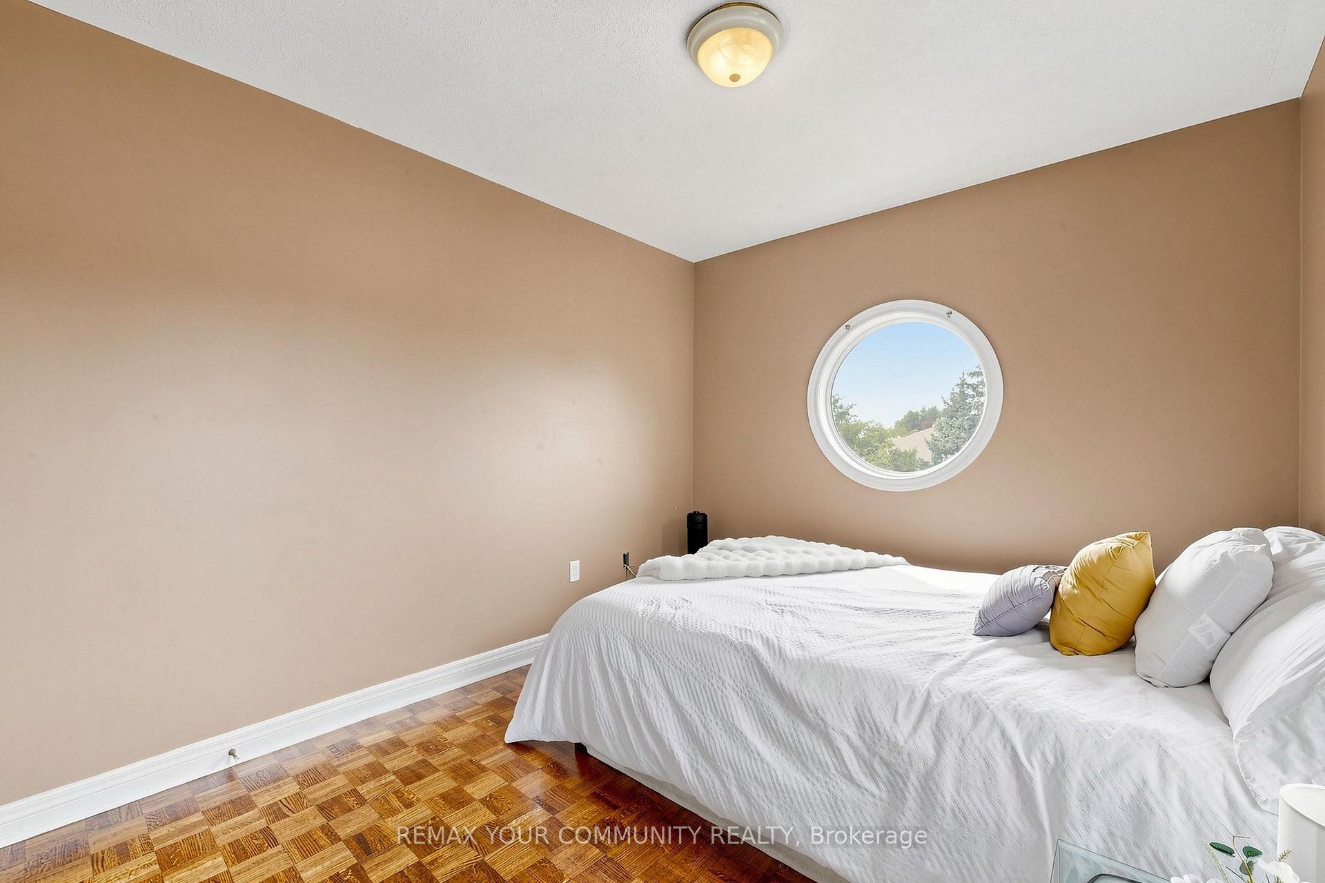 Photo 41 of 1 Edenbridge Drive, Vaughan, Beverley Glen — HOMEH