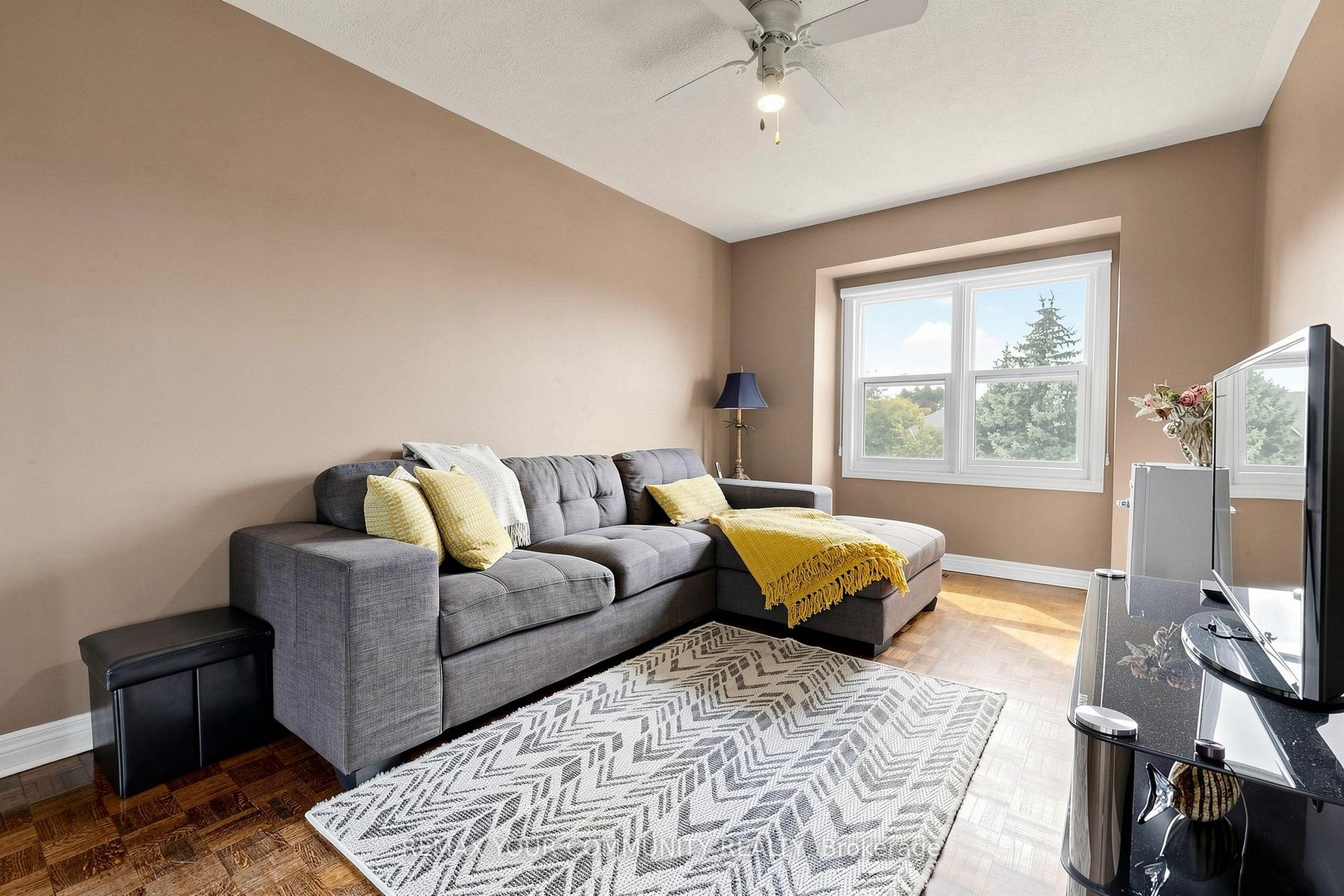 Photo 43 of 1 Edenbridge Drive, Vaughan, Beverley Glen — HOMEH