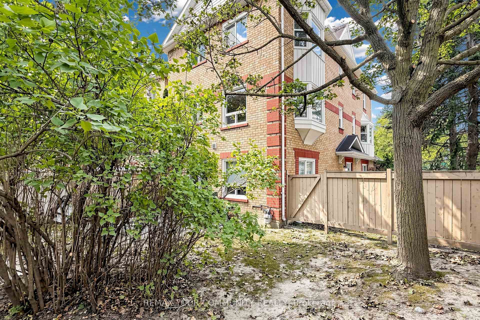 Photo 48 of 1 Edenbridge Drive, Vaughan, Beverley Glen — HOMEH