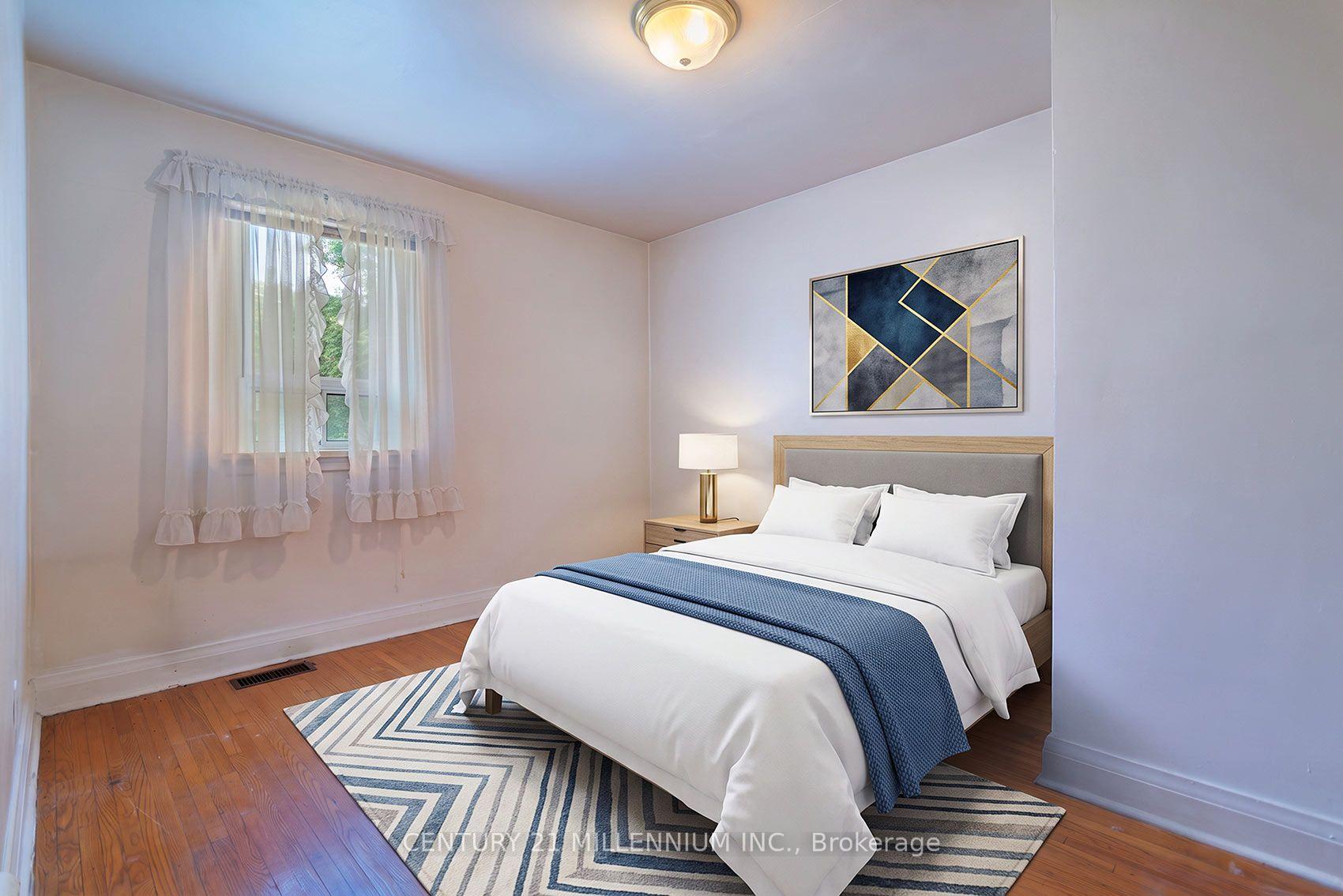Photo 13 of 16 Rochdale Avenue, Toronto, Caledonia-Fairbank — HOMEH