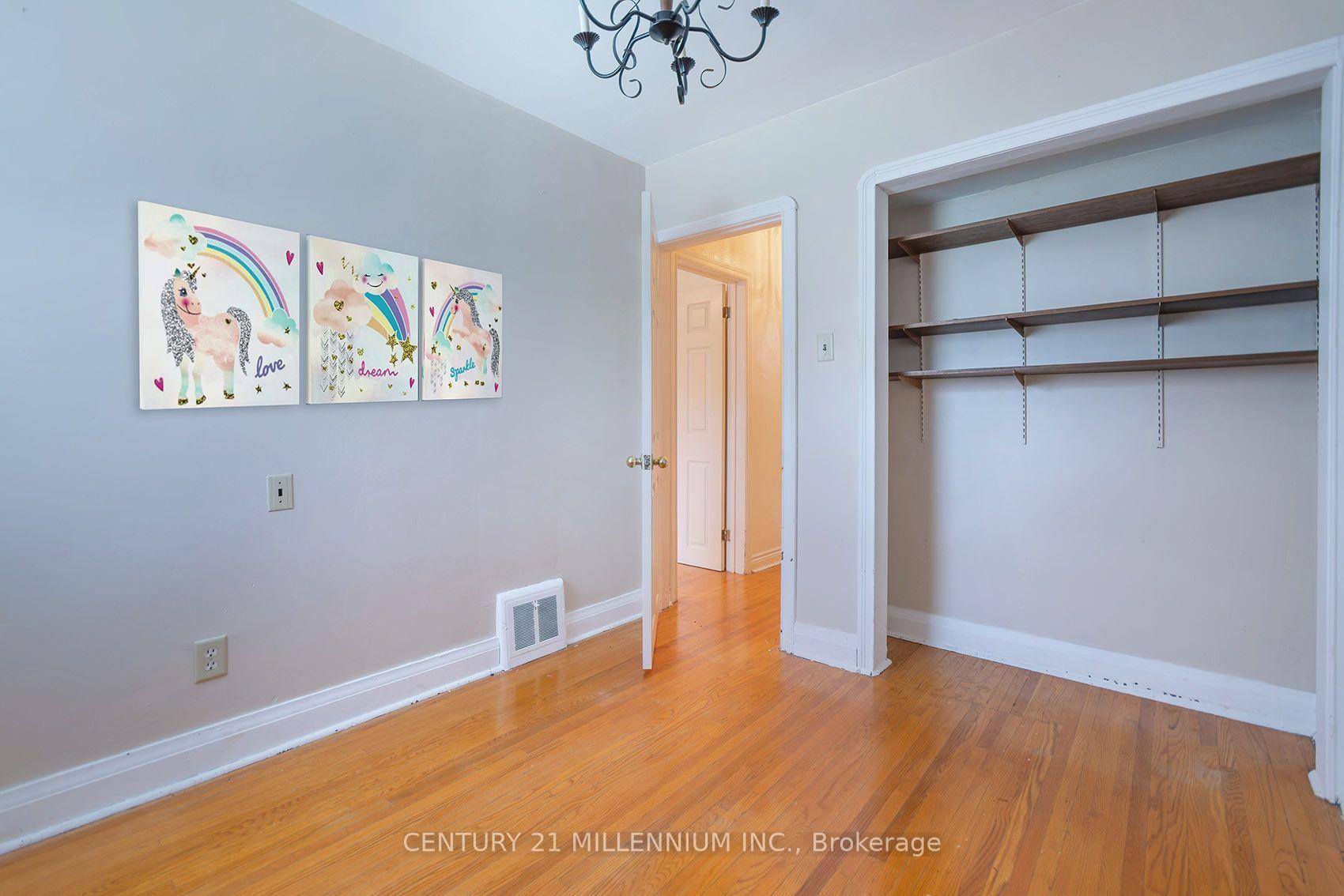 Photo 16 of 16 Rochdale Avenue, Toronto, Caledonia-Fairbank — HOMEH
