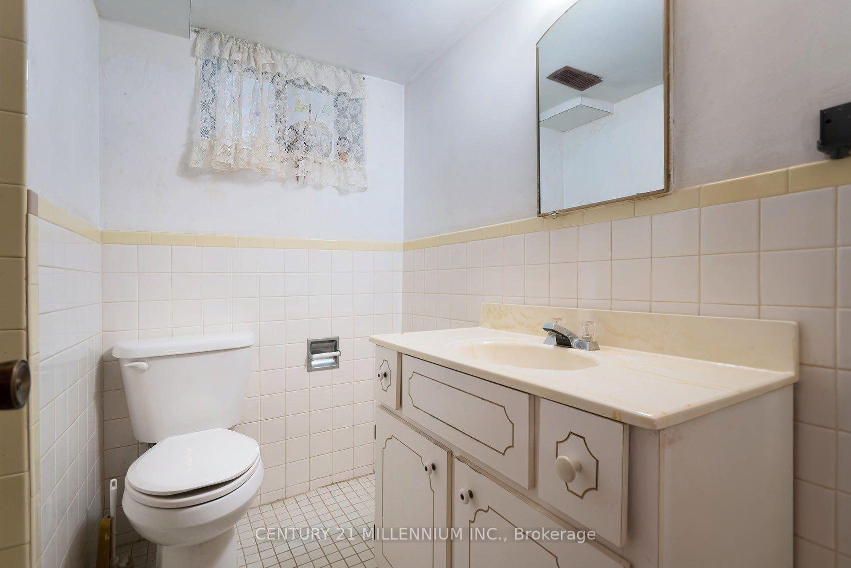 Photo 30 of 16 Rochdale Avenue, Toronto, Caledonia-Fairbank — HOMEH